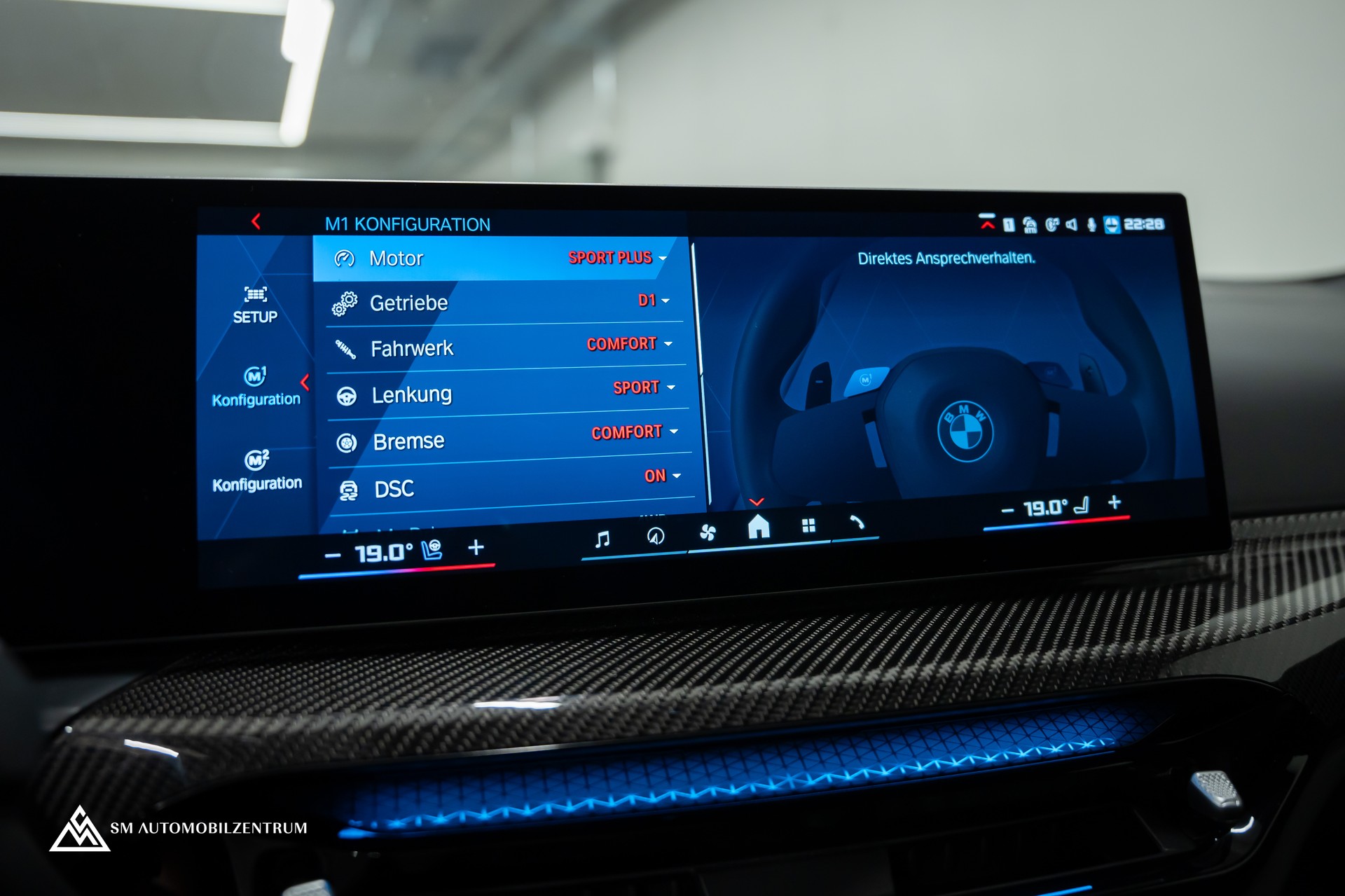 BMW M4 Competition xDrive Coupé / CH / Werksgarantie / Carbon Exterieur & Interieur / Tansanitblau / 360°-image-41