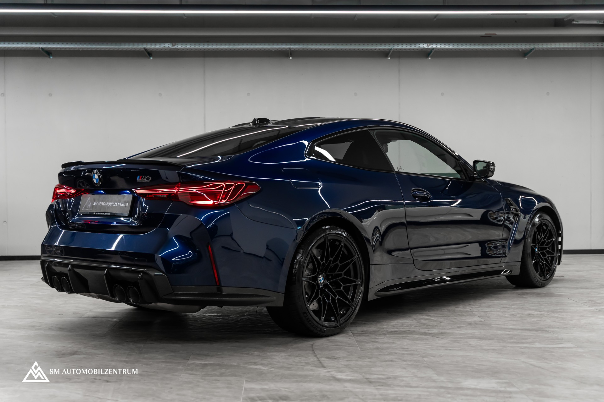 BMW M4 Competition xDrive Coupé / CH / Werksgarantie / Carbon Exterieur & Interieur / Tansanitblau / 360°-image-11