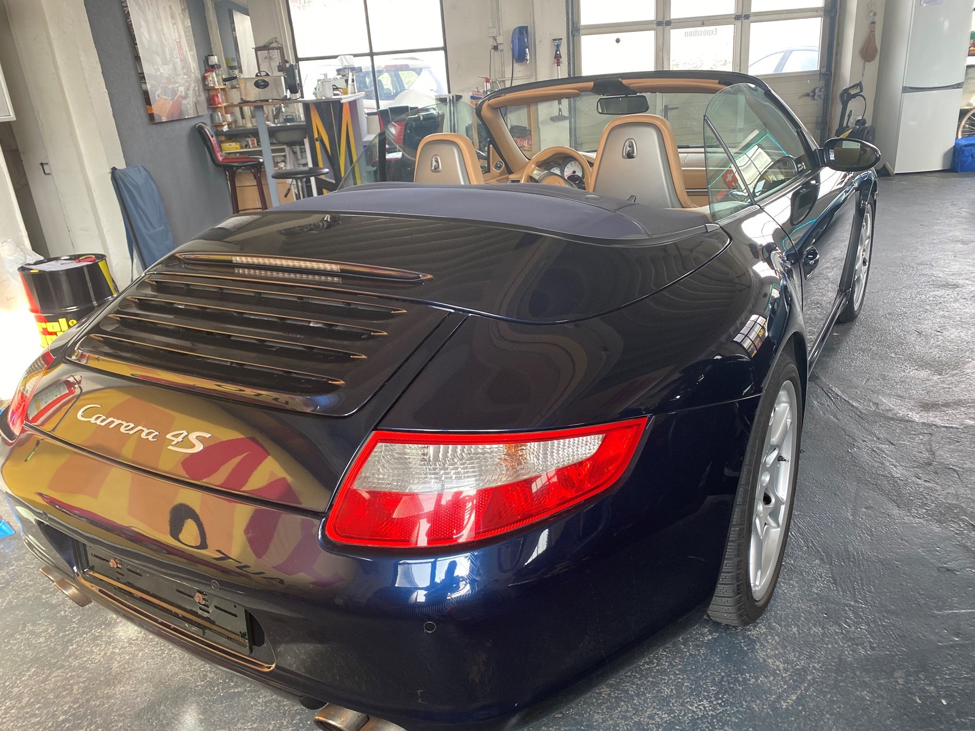 PORSCHE 911 Cabrio Carrera 4S-image-12