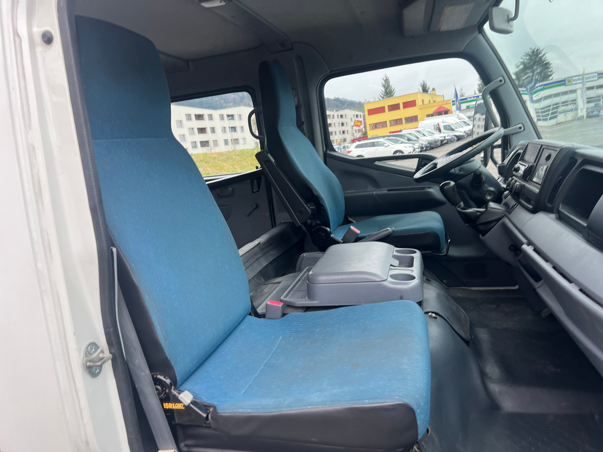 MITSUBISHI FUSO Canter 3C15D-image-8