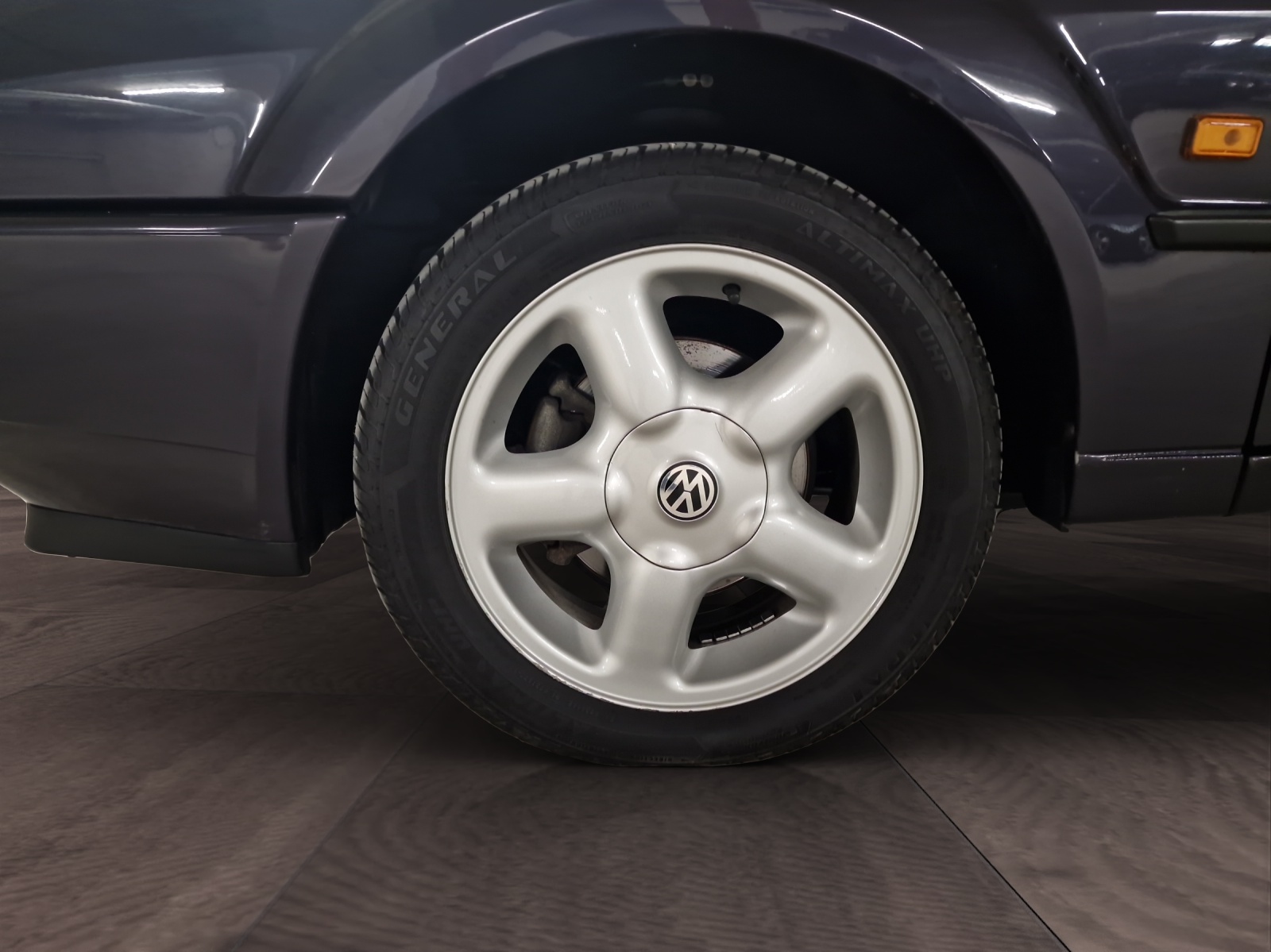 VW Corrado 2000 16V-image-12