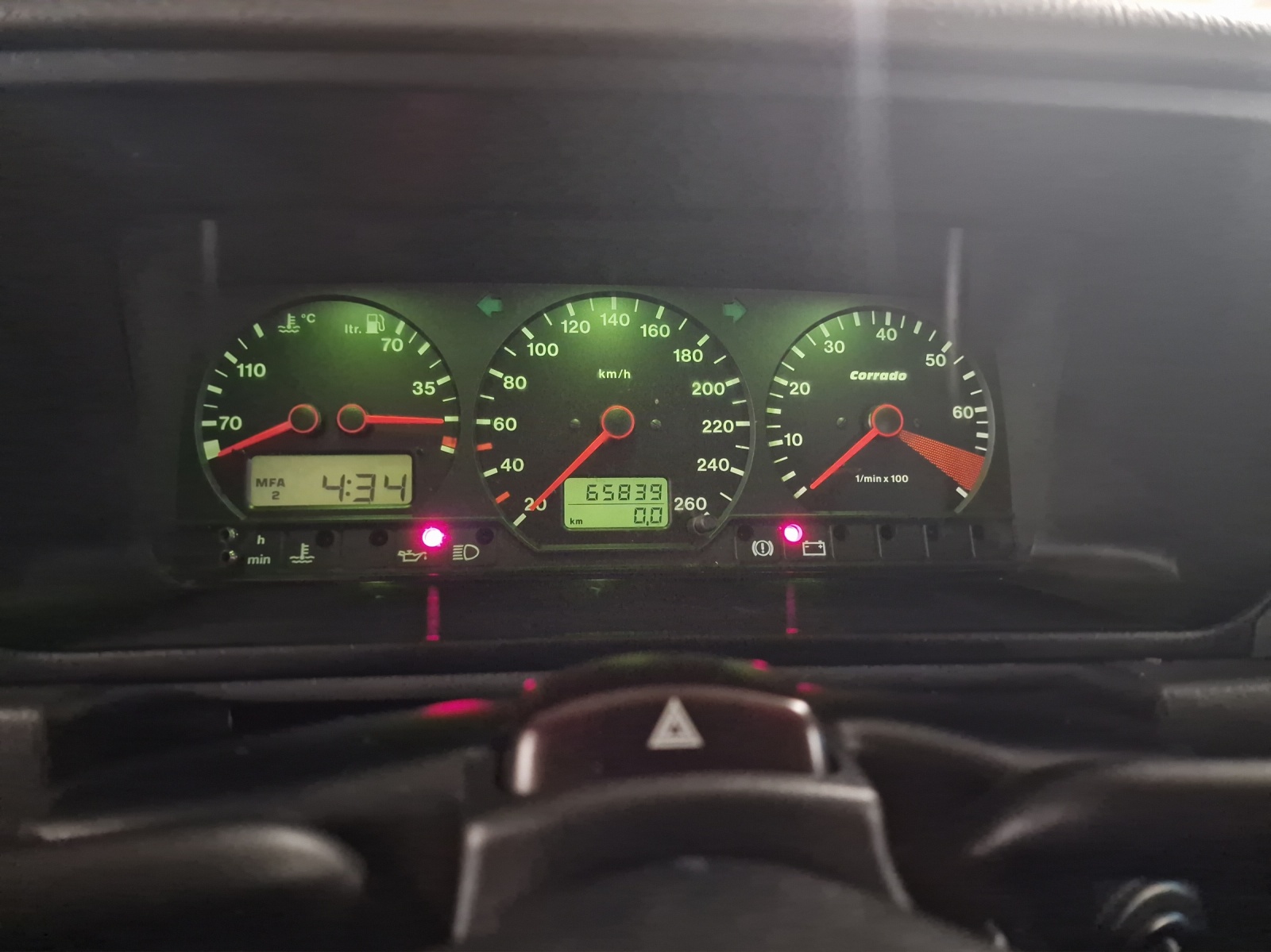 VW Corrado 2000 16V-image-7