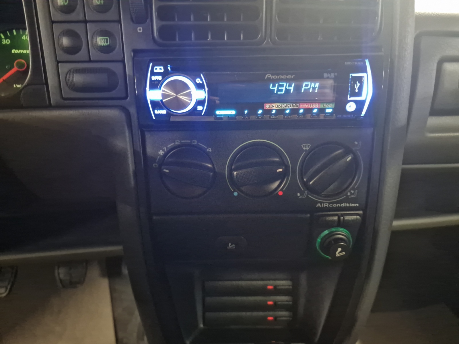 VW Corrado 2000 16V-image-15
