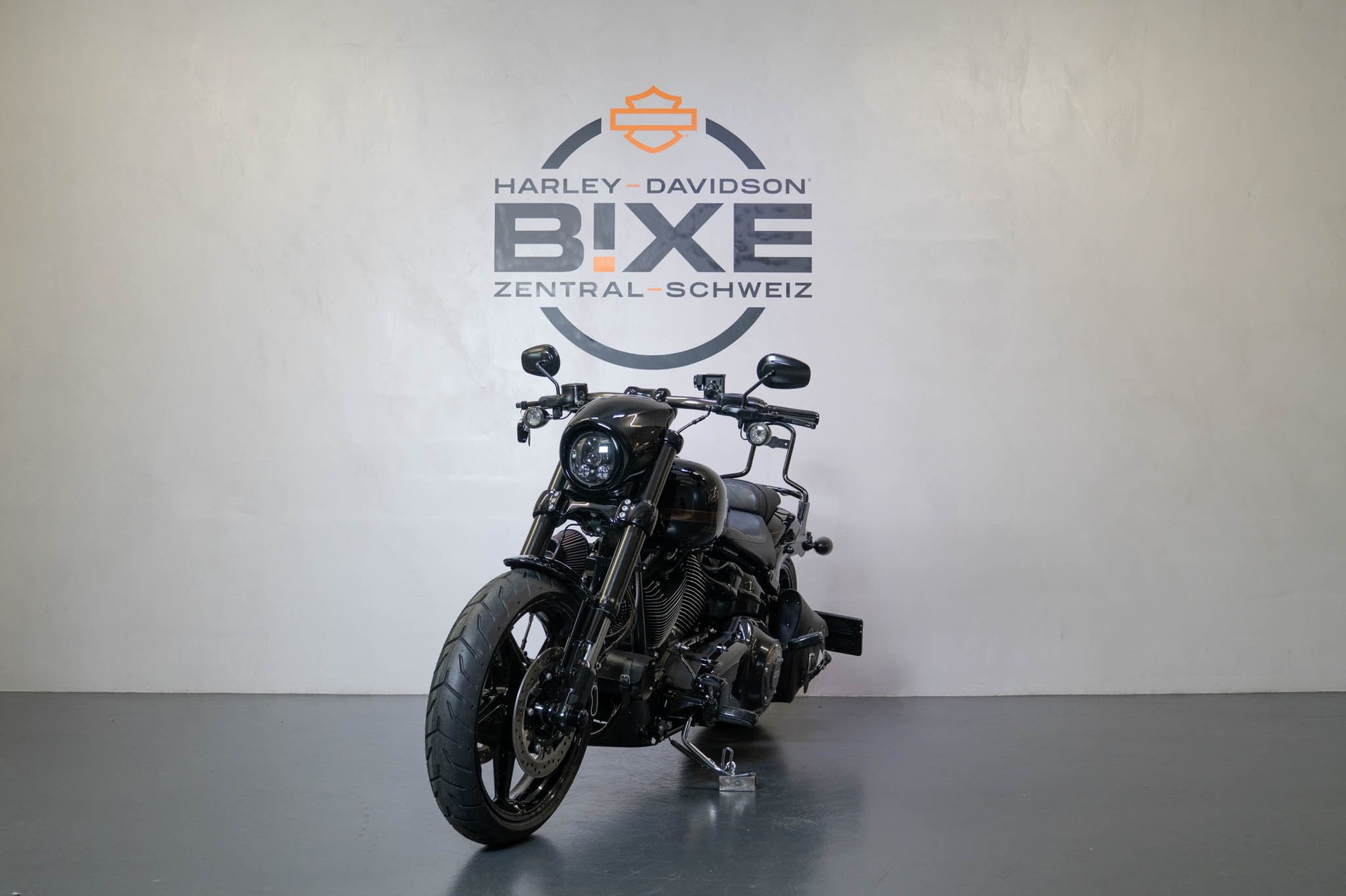 HARLEY-DAVIDSON FXSE Breakout Pro Street CVO ABS-image-2