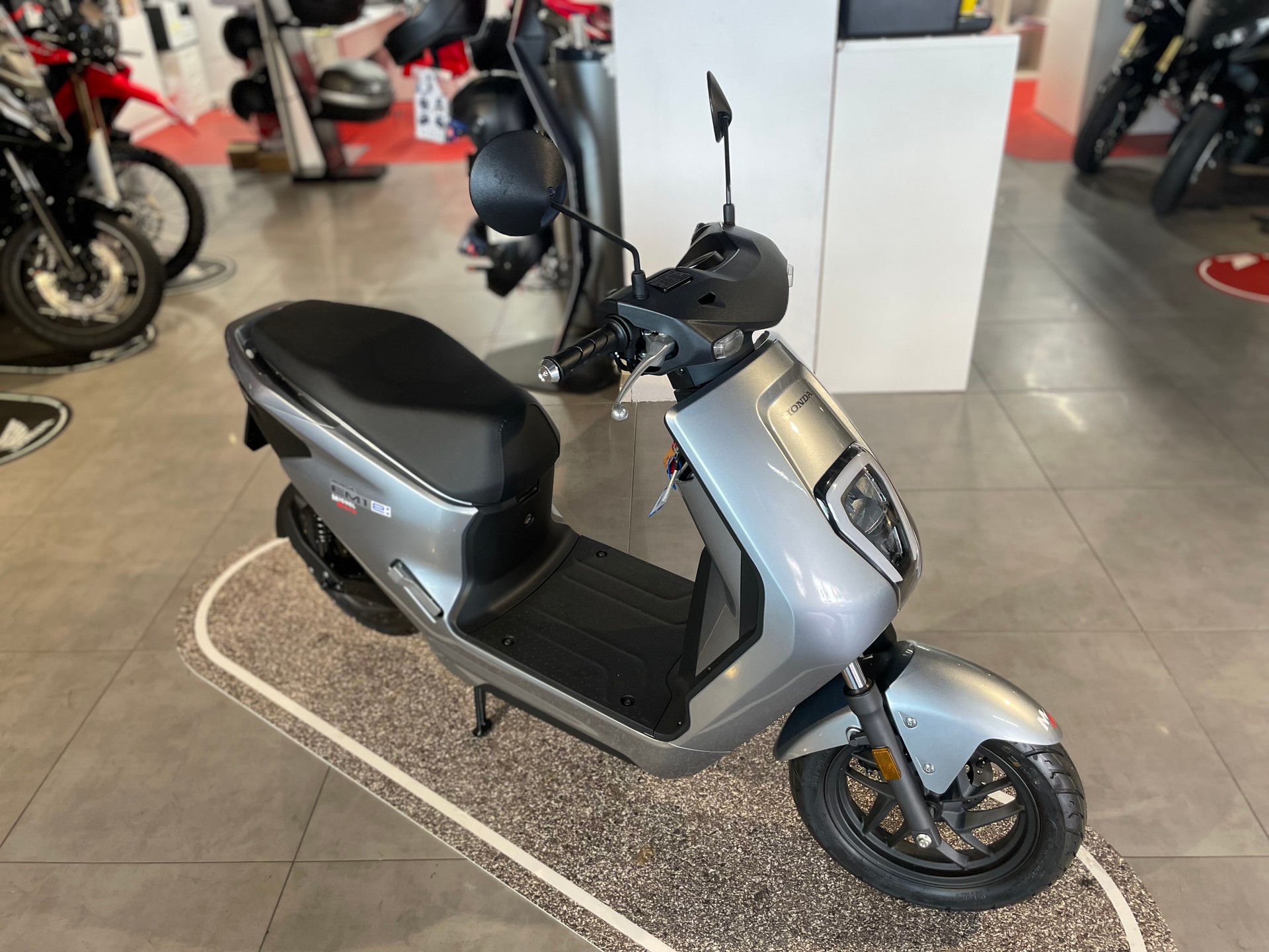 HONDA EM1-E-image-1