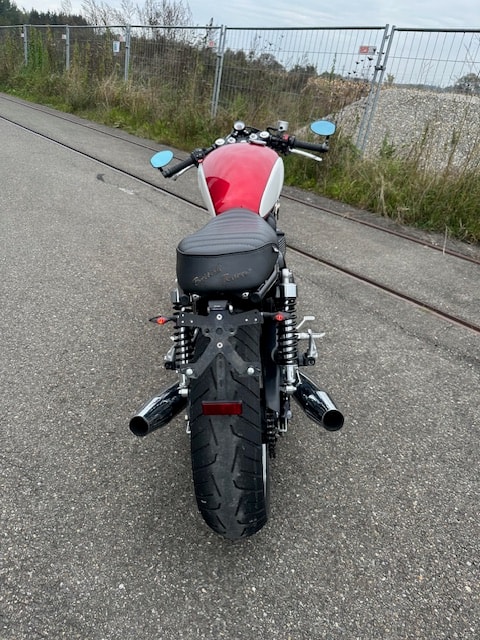 TRIUMPH Bonneville 900 i-image-4
