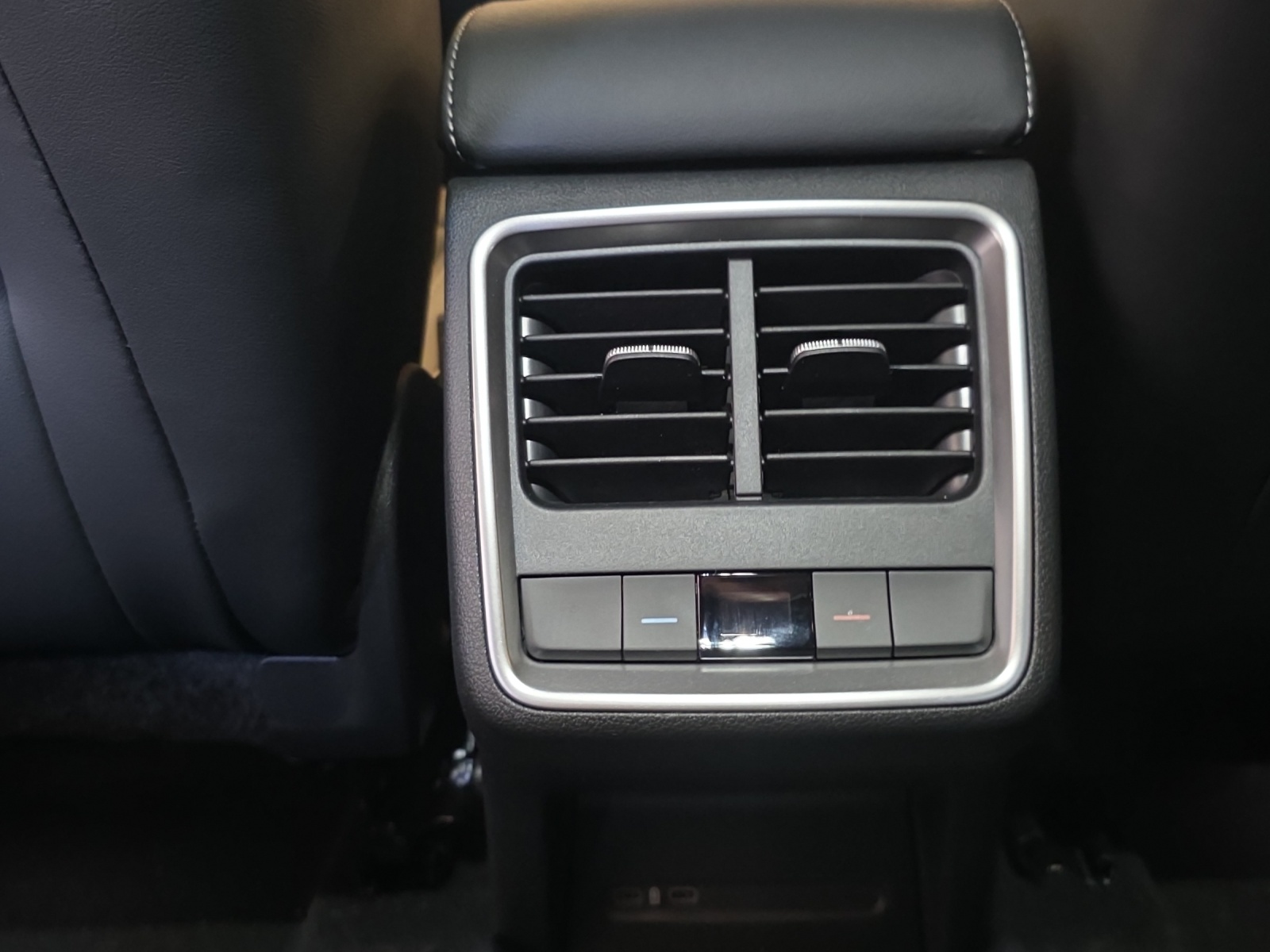 SKODA Elroq 85 SportLine 4x4-image-7