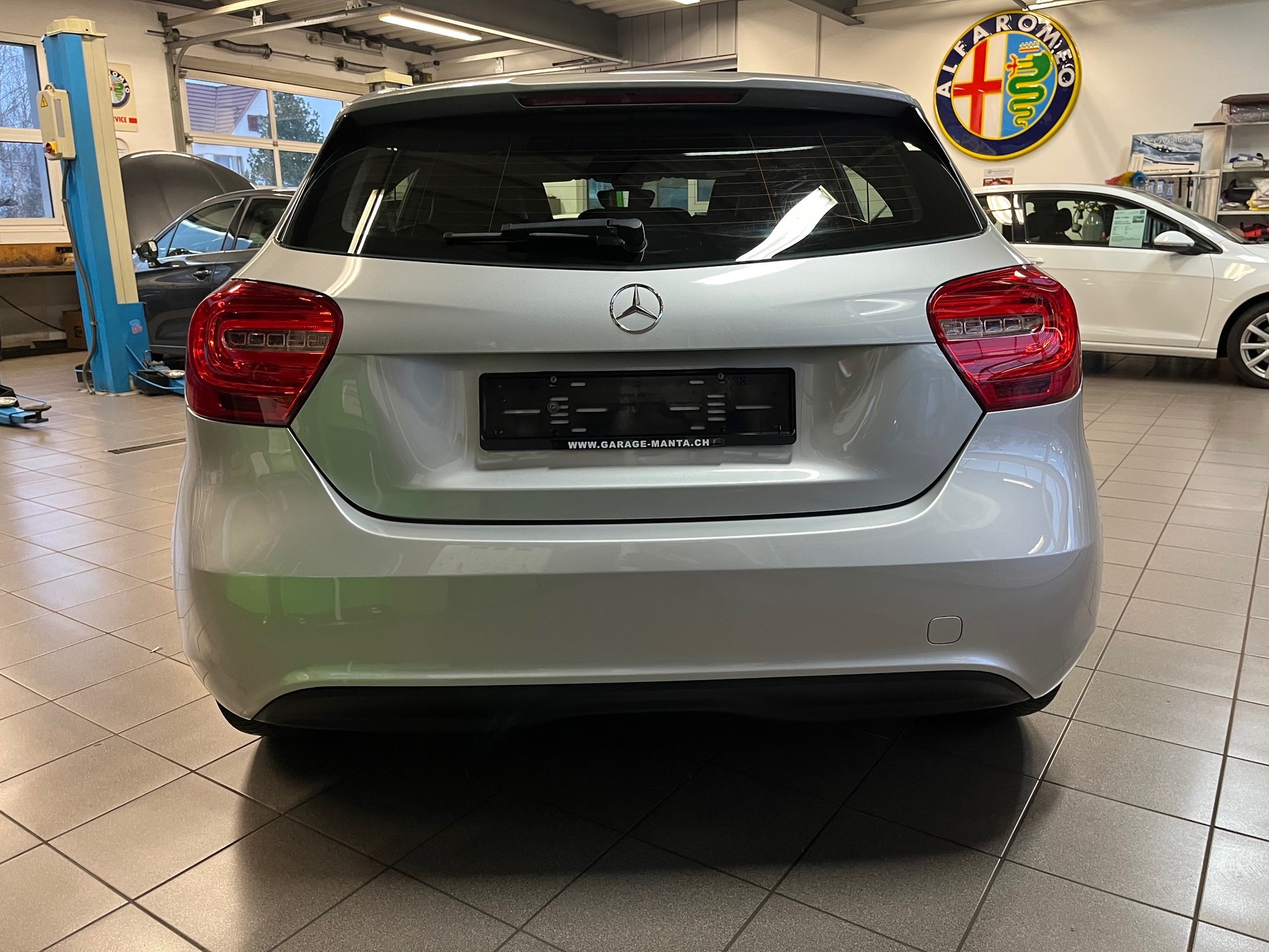 MERCEDES-BENZ A 180 Style-image-6