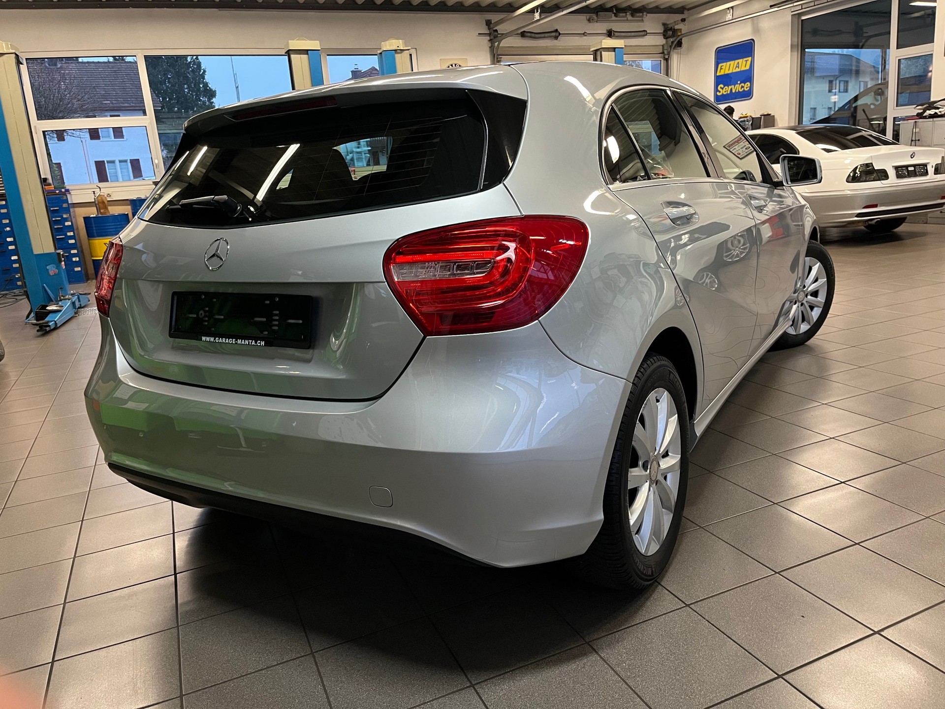 MERCEDES-BENZ A 180 Style-image-5
