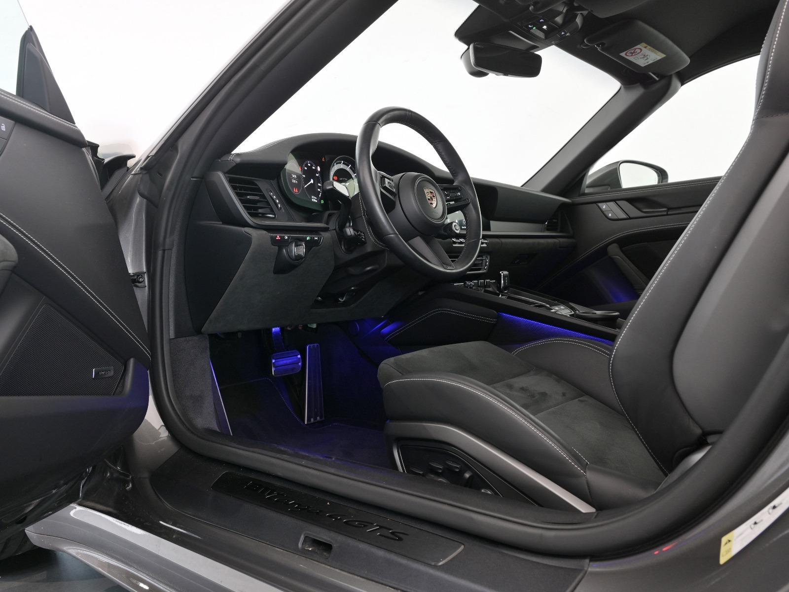 PORSCHE 911 Targa 4 GTS PDK-image-5