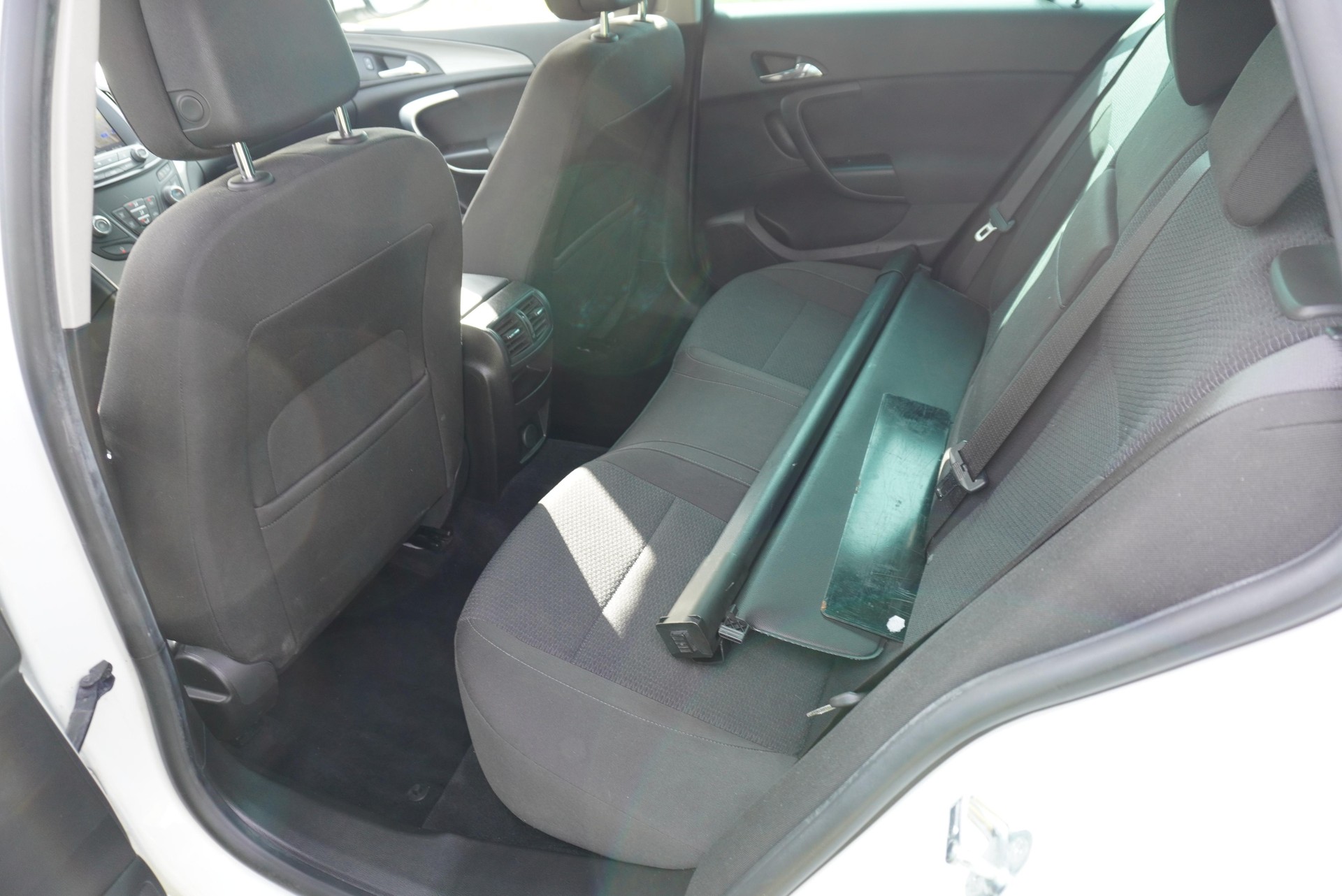 OPEL Insignia Sports Tourer 1.6 T Edition-image-9