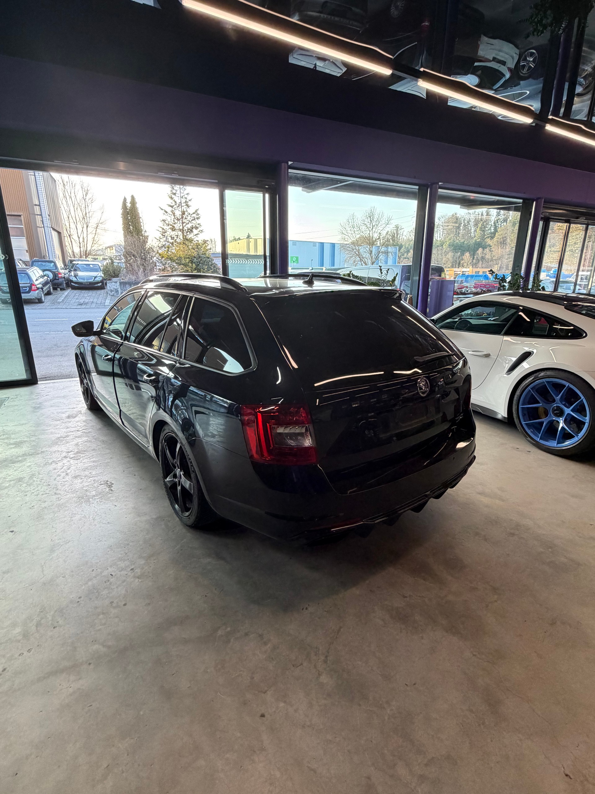 SKODA Octavia Combi 2.0 TSI RS 230 DSG-showroom-element-2