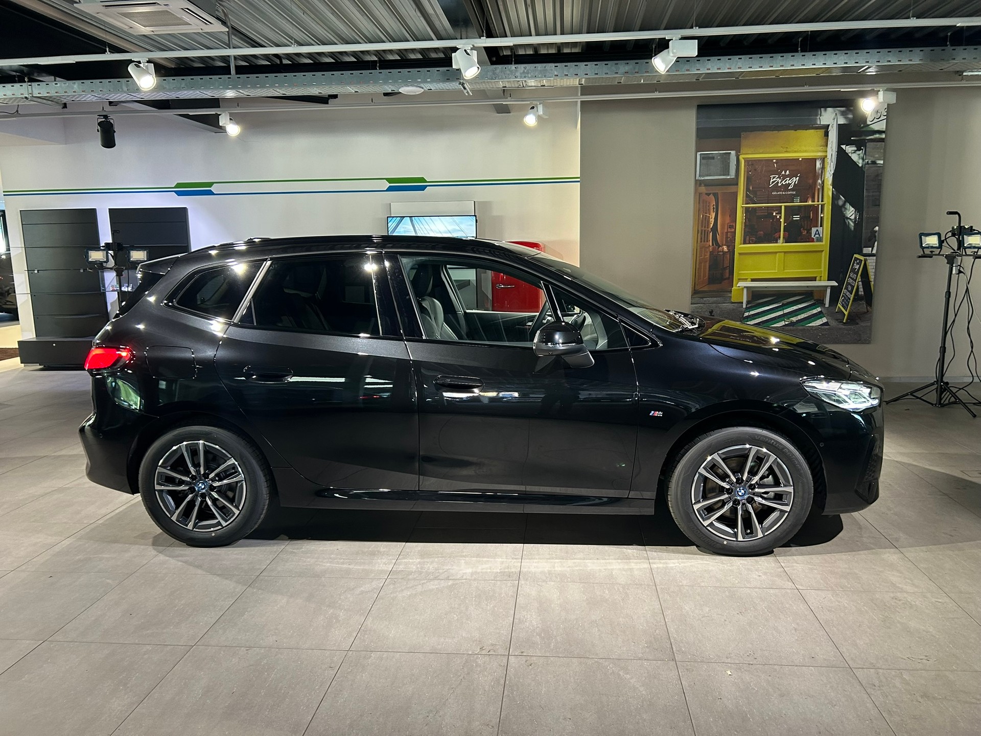 BMW 225e xDrive Active Tourer M Sport-image-12