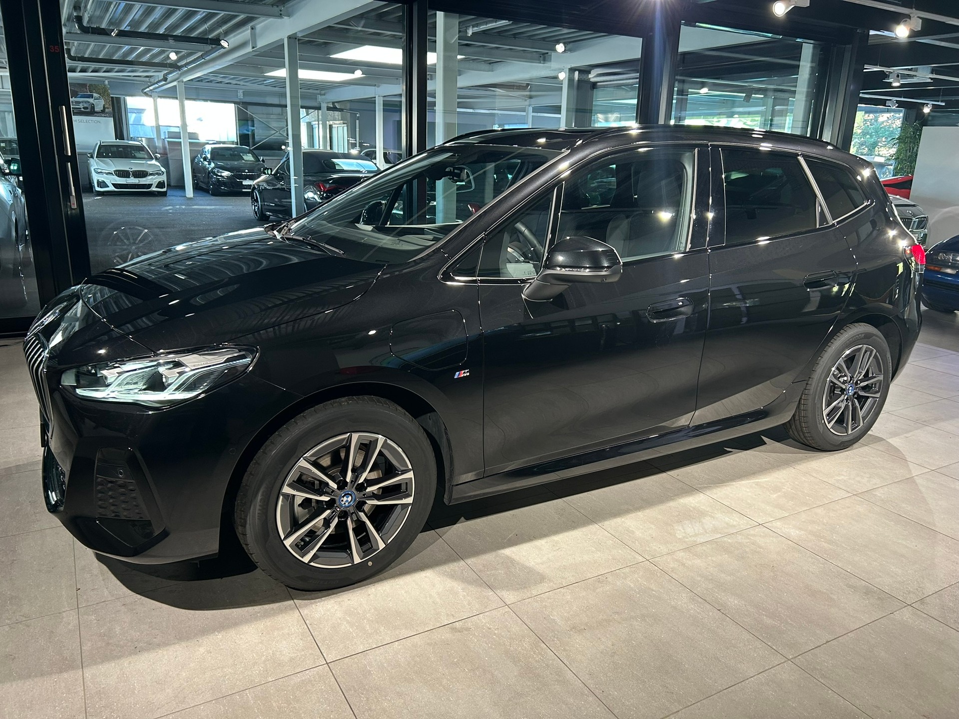 BMW 225e xDrive Active Tourer M Sport-image-4