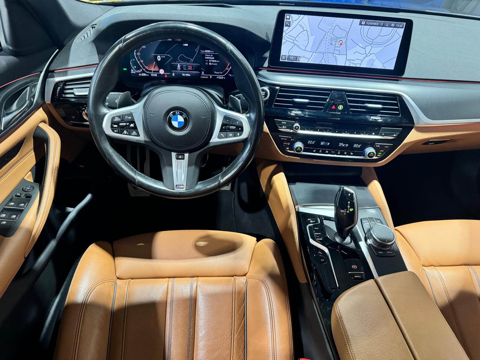 BMW 530d xDrive SAG CH FAHRZEUG-image-12