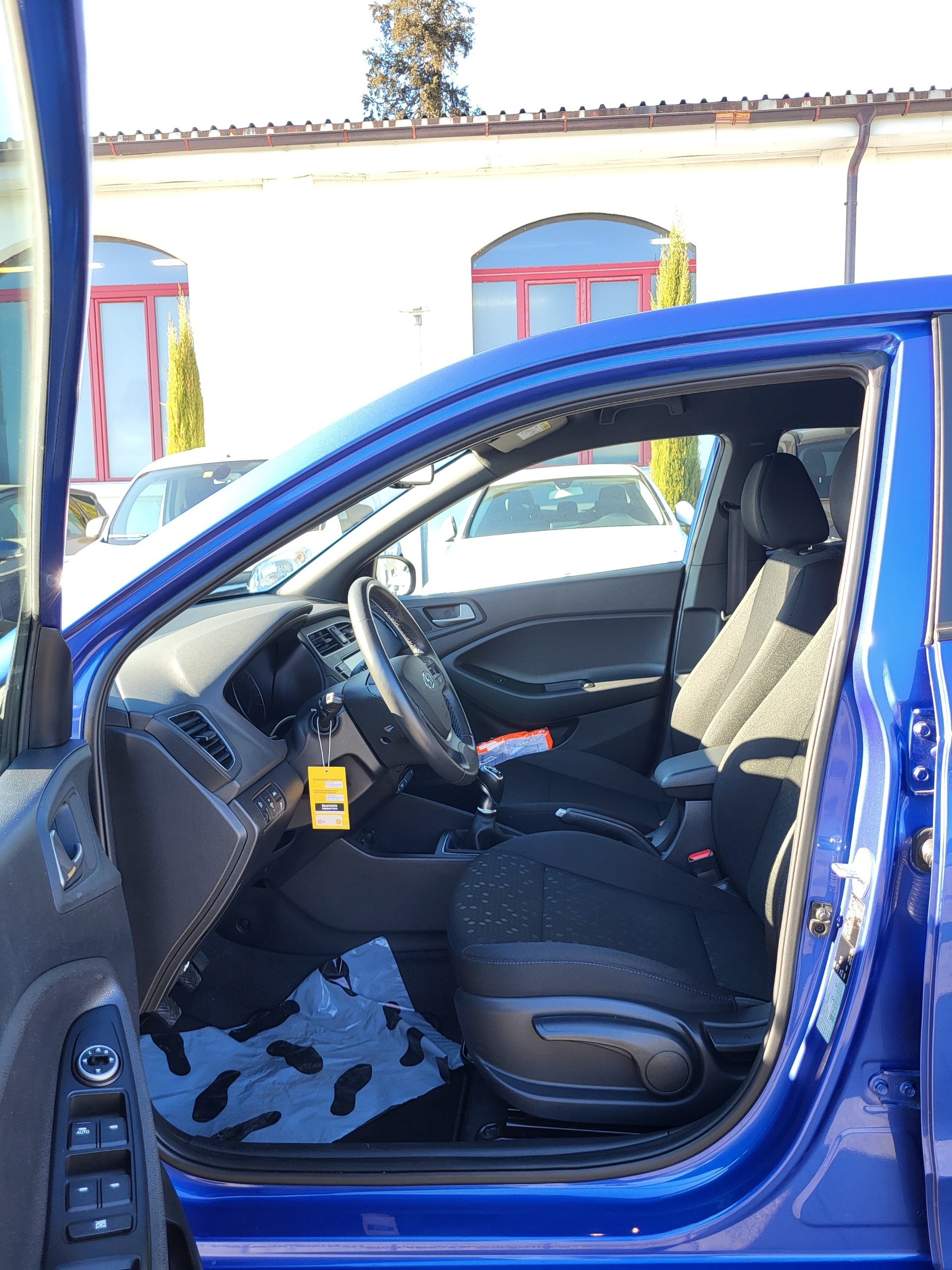 HYUNDAI i20 1.0 T-GDi Amplia-image-10