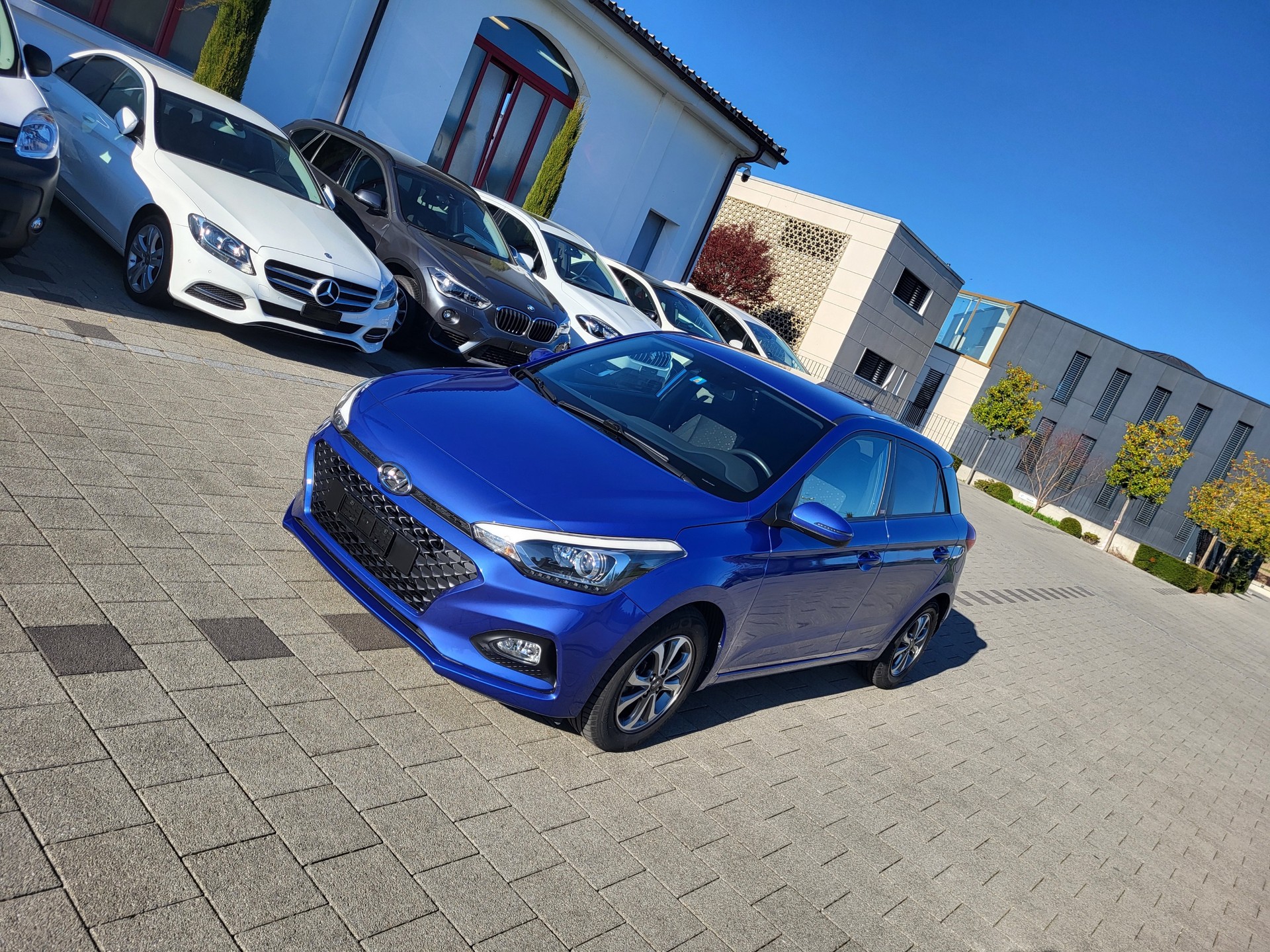HYUNDAI i20 1.0 T-GDi Amplia-image-3