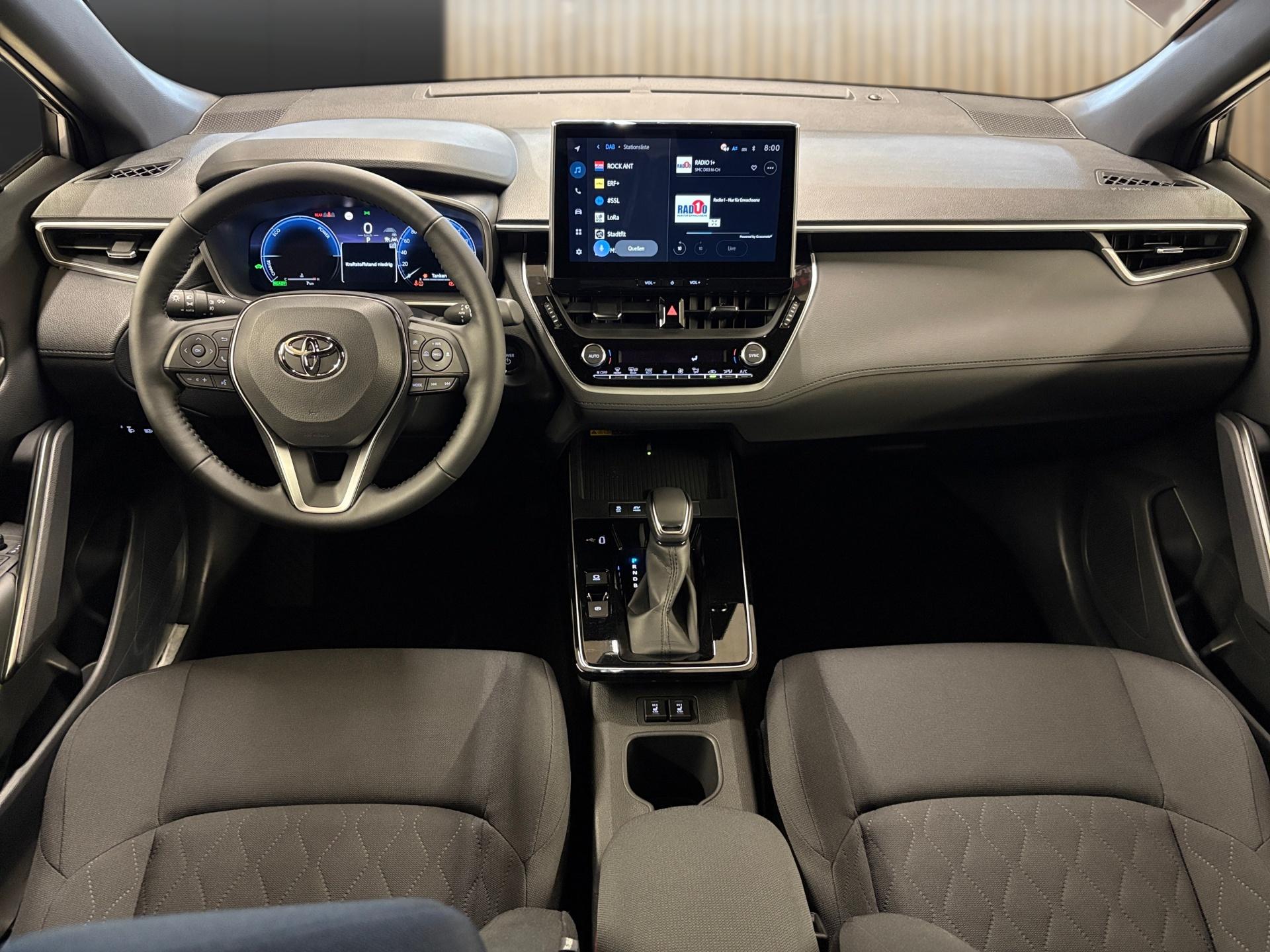 TOYOTA Corolla Cross 2.0 HSD Trend AWD-i-image-13