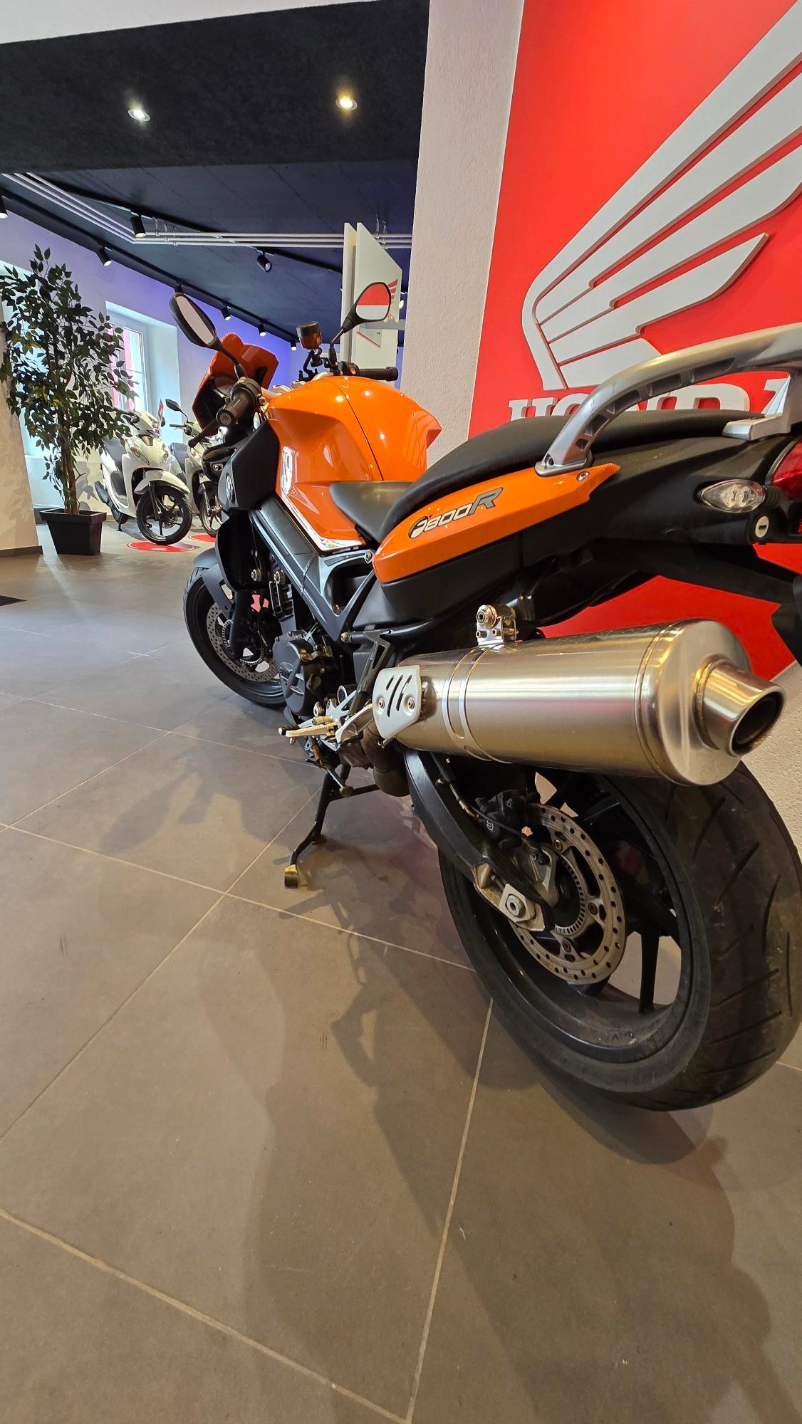 BMW F 800 R-image-2
