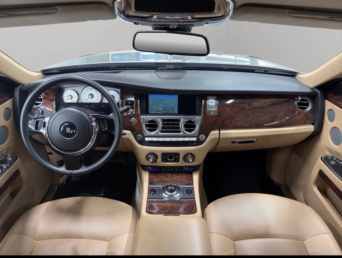 ROLLS-ROYCE Ghost 6.6 V12-image-2