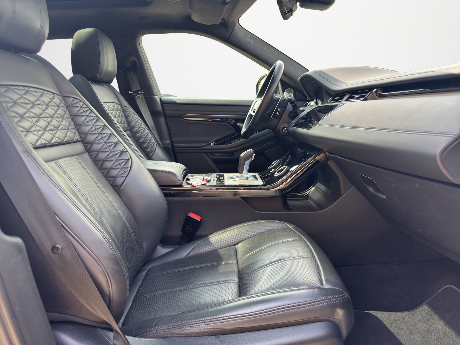 LAND ROVER Range Rover Evoque R-Dynamic P 300e AB AT8-image-13