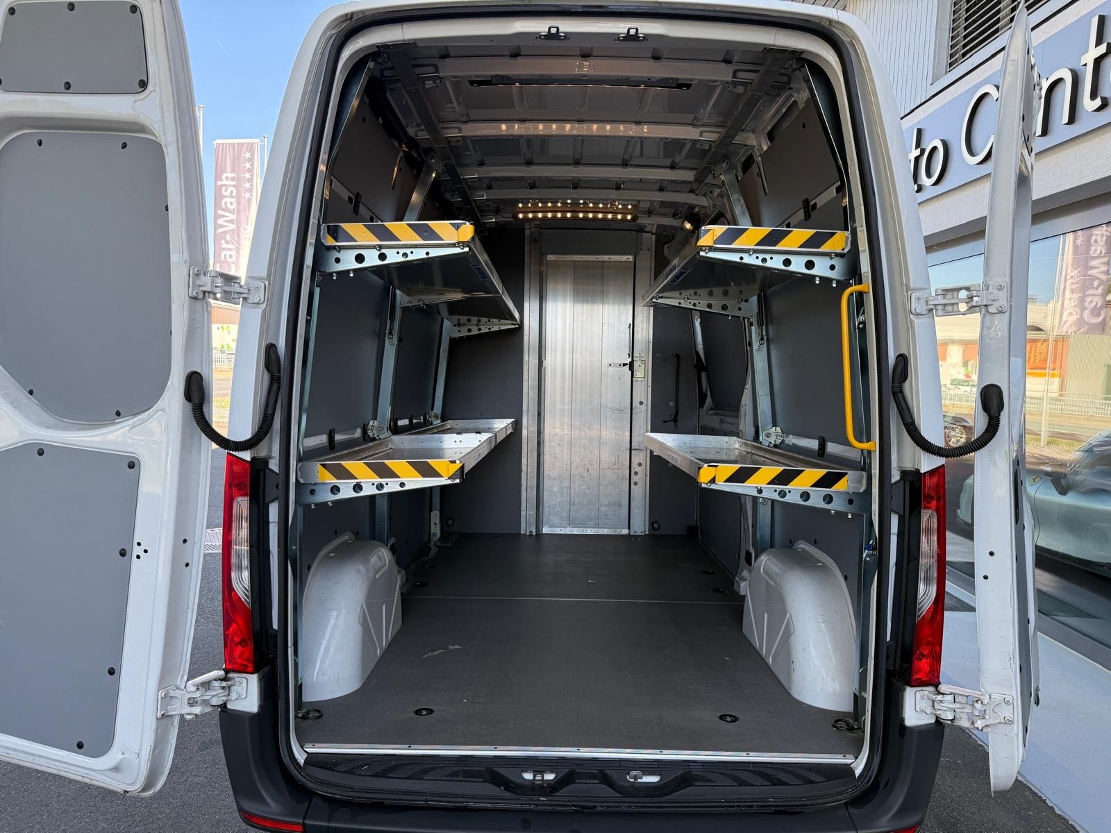 MERCEDES-BENZ Sprinter 315 CDI Standard Worker 9G-TRONIC FWD-image-10