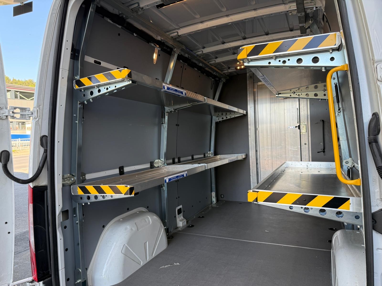 MERCEDES-BENZ Sprinter 315 CDI Standard Worker 9G-TRONIC FWD-showroom-element-2