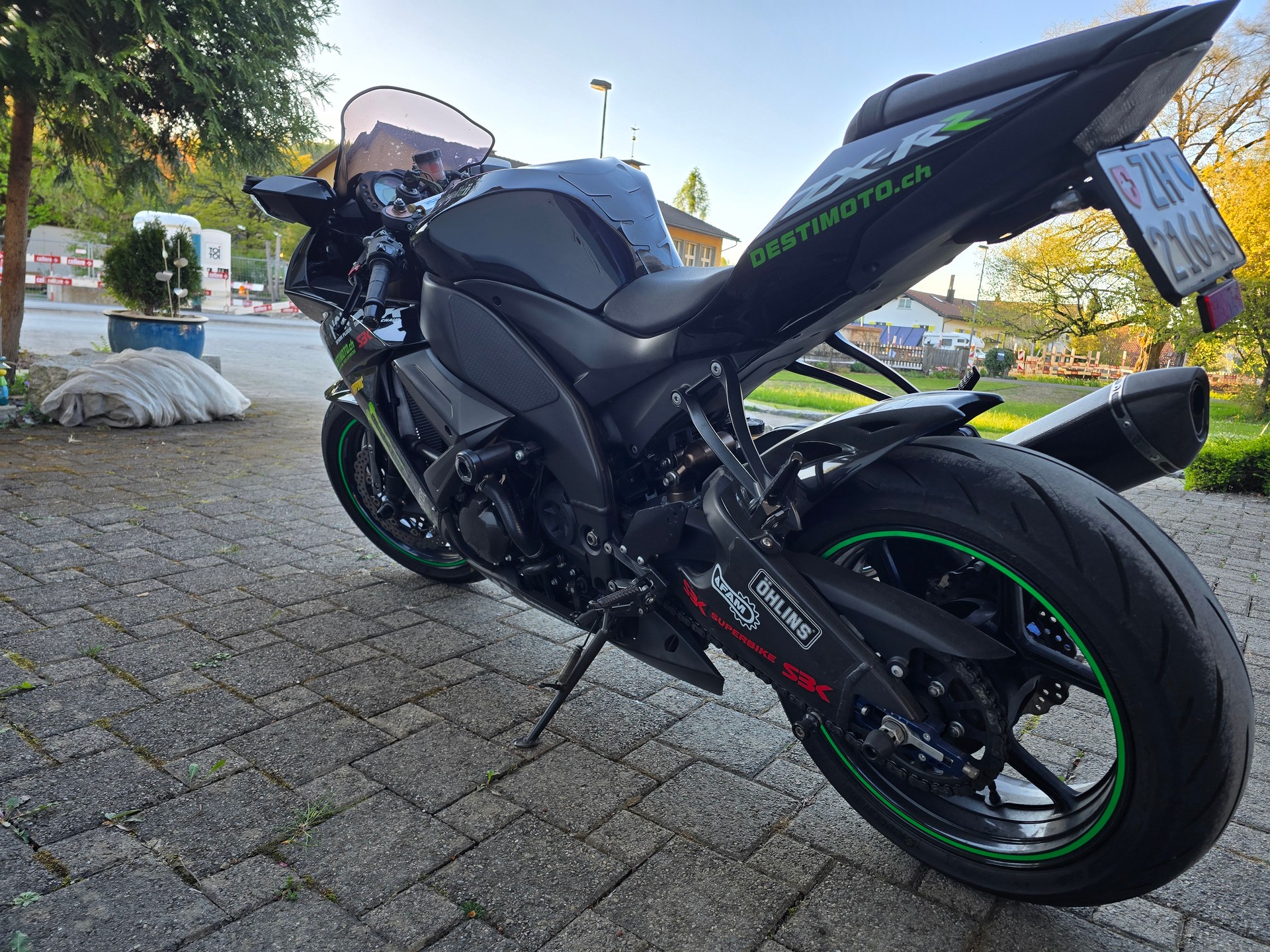 KAWASAKI Ninja ZX-10RR-image-4