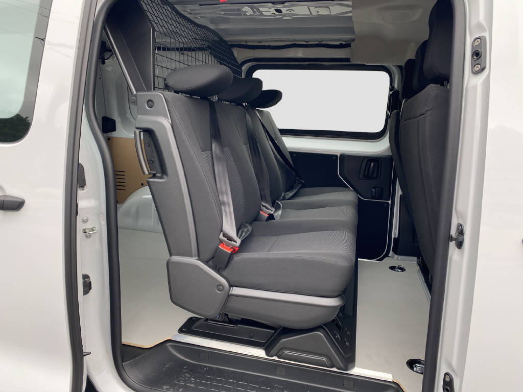 PEUGEOT Expert Flexspace DKaw. Standard vert.va. 2.2L BlueHDi 150 PS-image-14