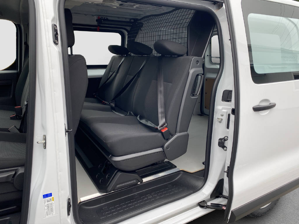 PEUGEOT Expert Flexspace DKaw. Standard vert.va. 2.2L BlueHDi 150 PS-image-12