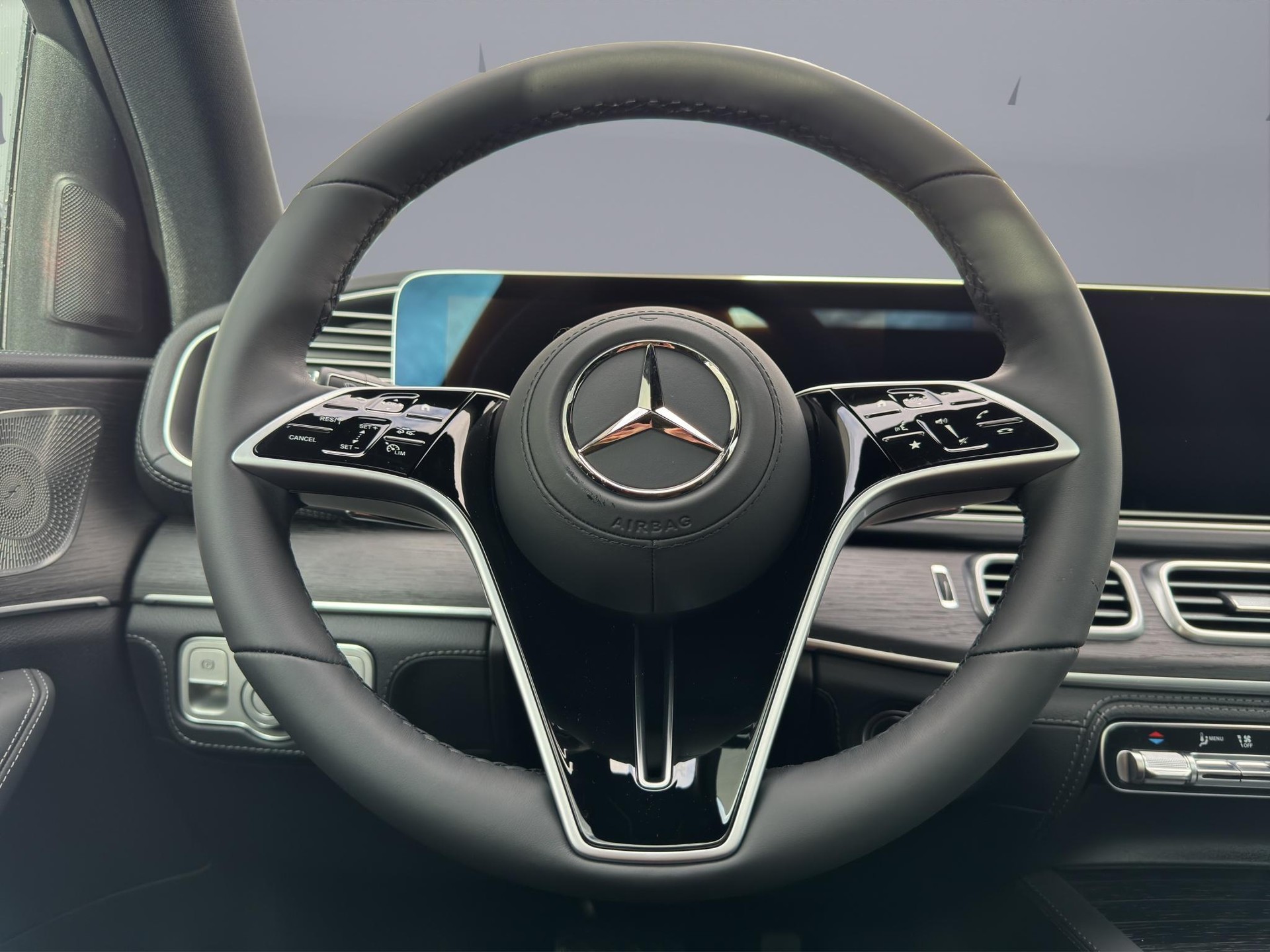 MERCEDES-BENZ GLE 450 d AMG Line 4matic-image-10