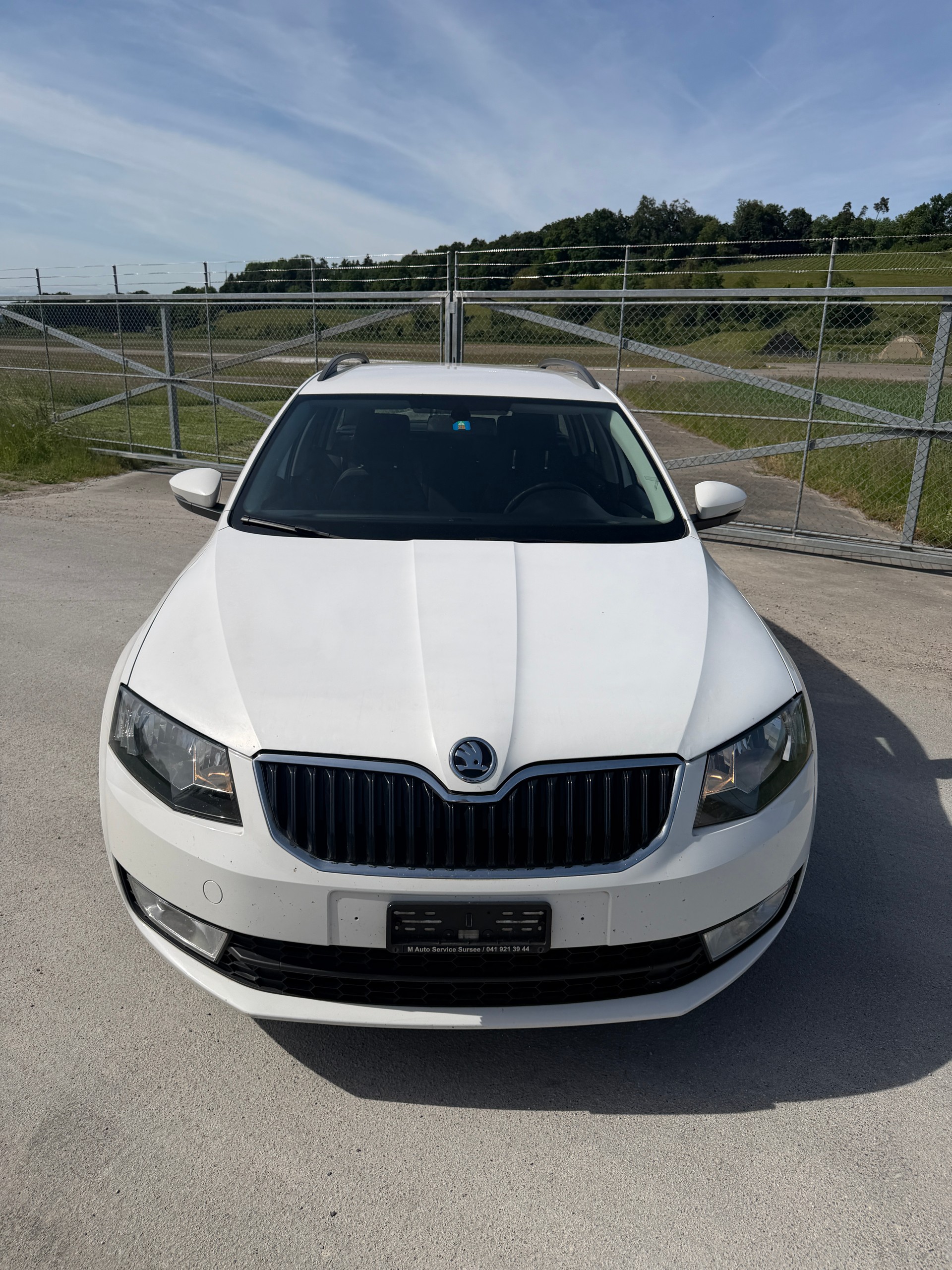 SKODA Octavia Combi 2.0 TDI Ambition 4x4 DSG-image-1