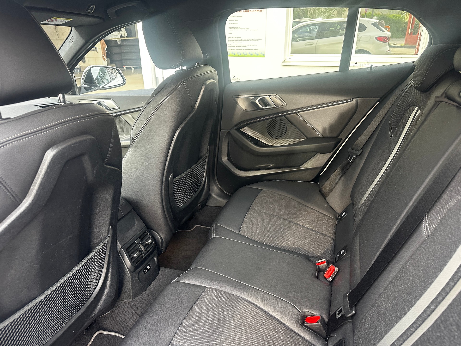 BMW 116d Steptronic M Sport-image-16