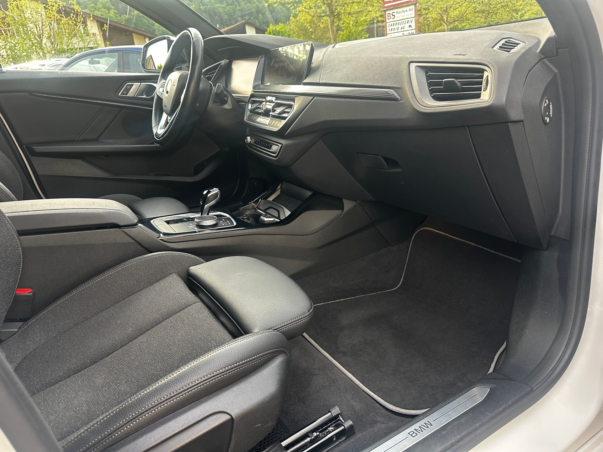BMW 116d Steptronic M Sport-image-12