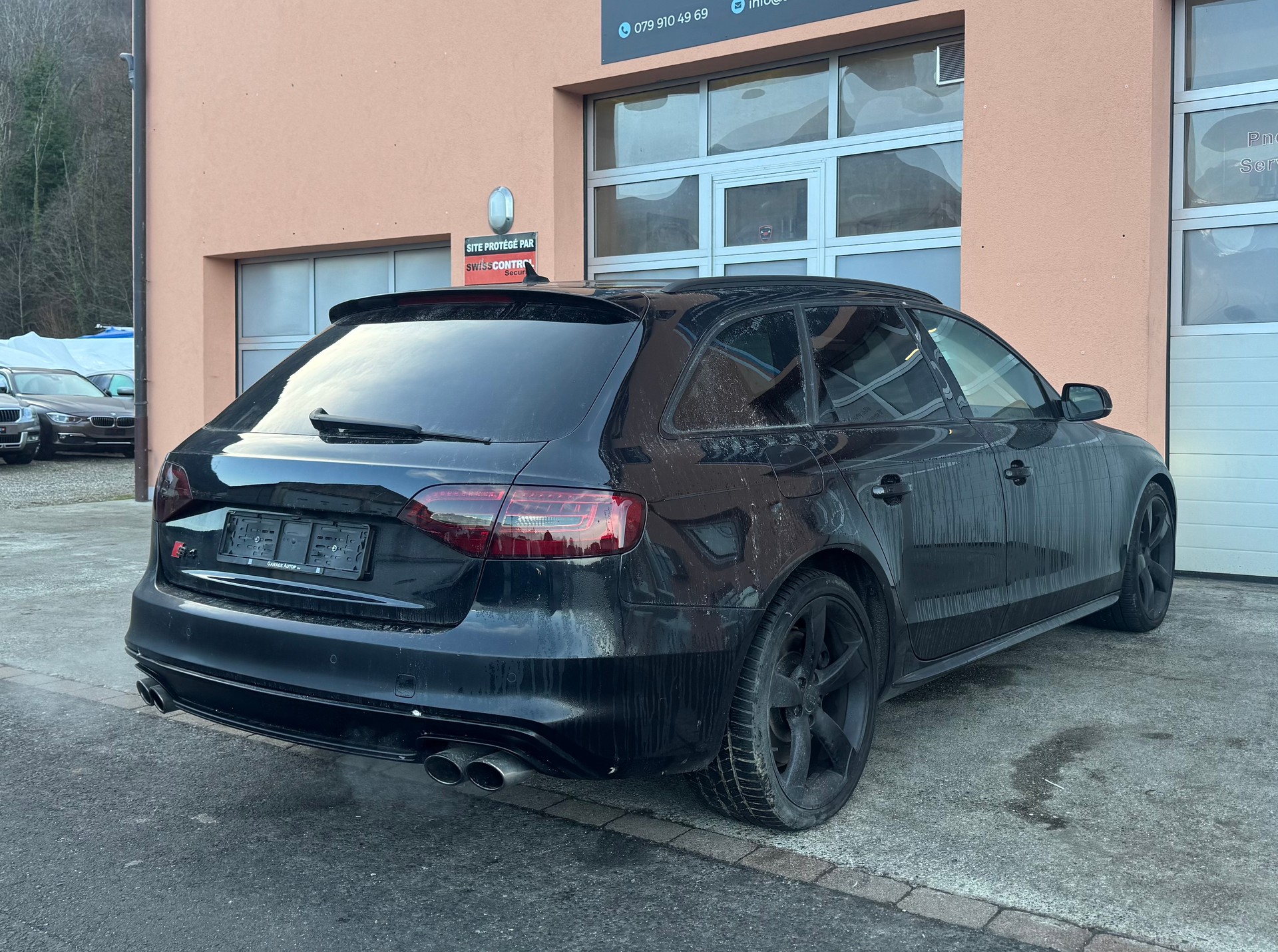 AUDI S4 Avant 3.0 TFSI quattro S-tronic-image-4