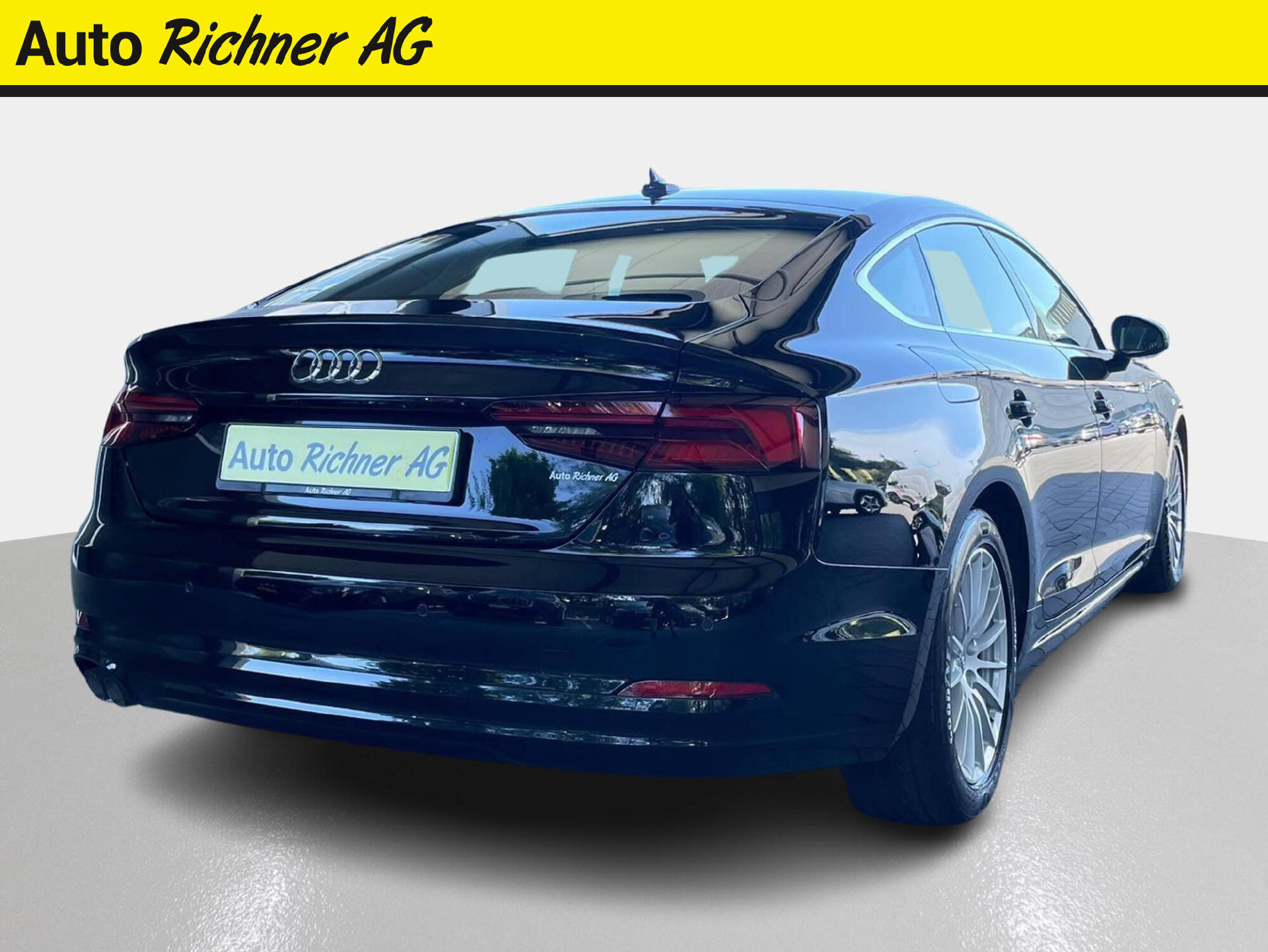 AUDI A5 Sportback 2.0 40 TDI S-Tronic-showroom-element-3