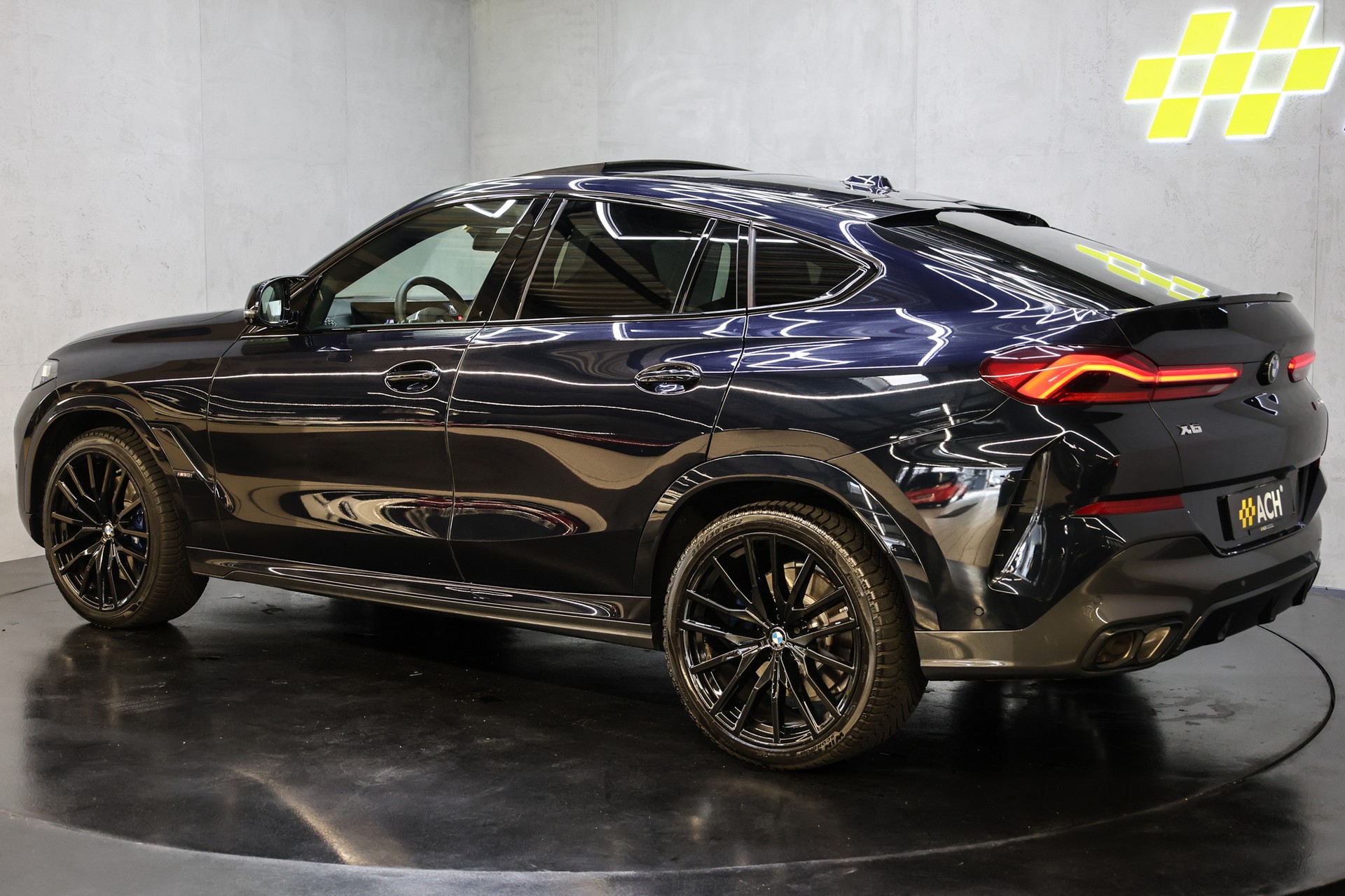 BMW X6 M60i M Sport Pro-image-6