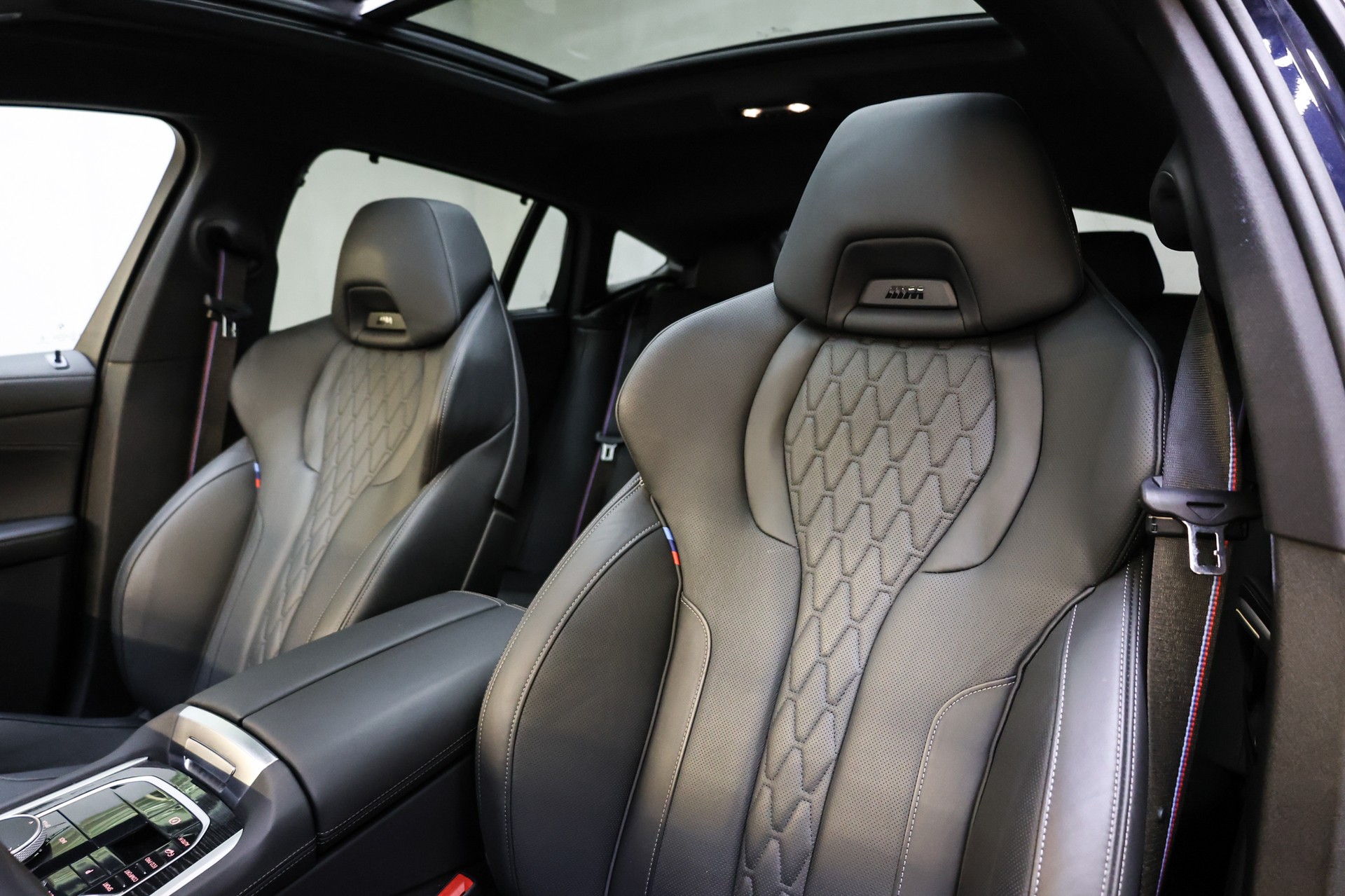 BMW X6 M60i M Sport Pro-image-21