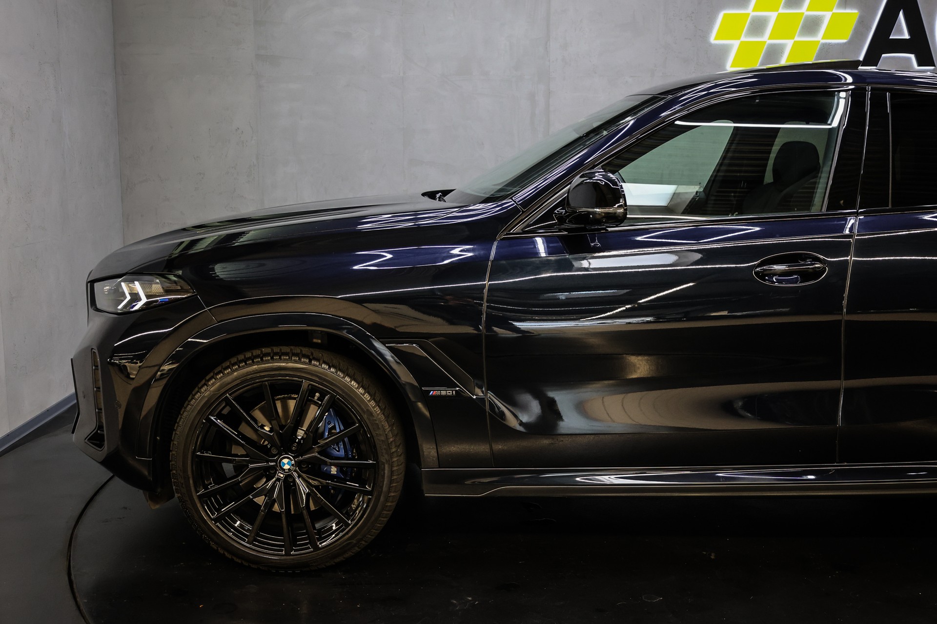 BMW X6 M60i M Sport Pro-image-11