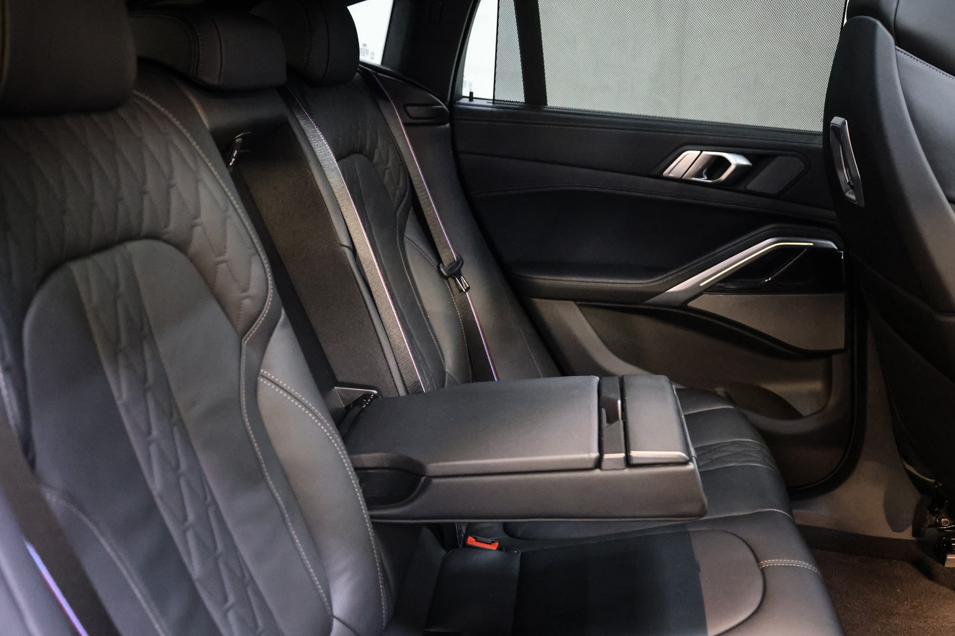 BMW X6 M60i M Sport Pro-image-30