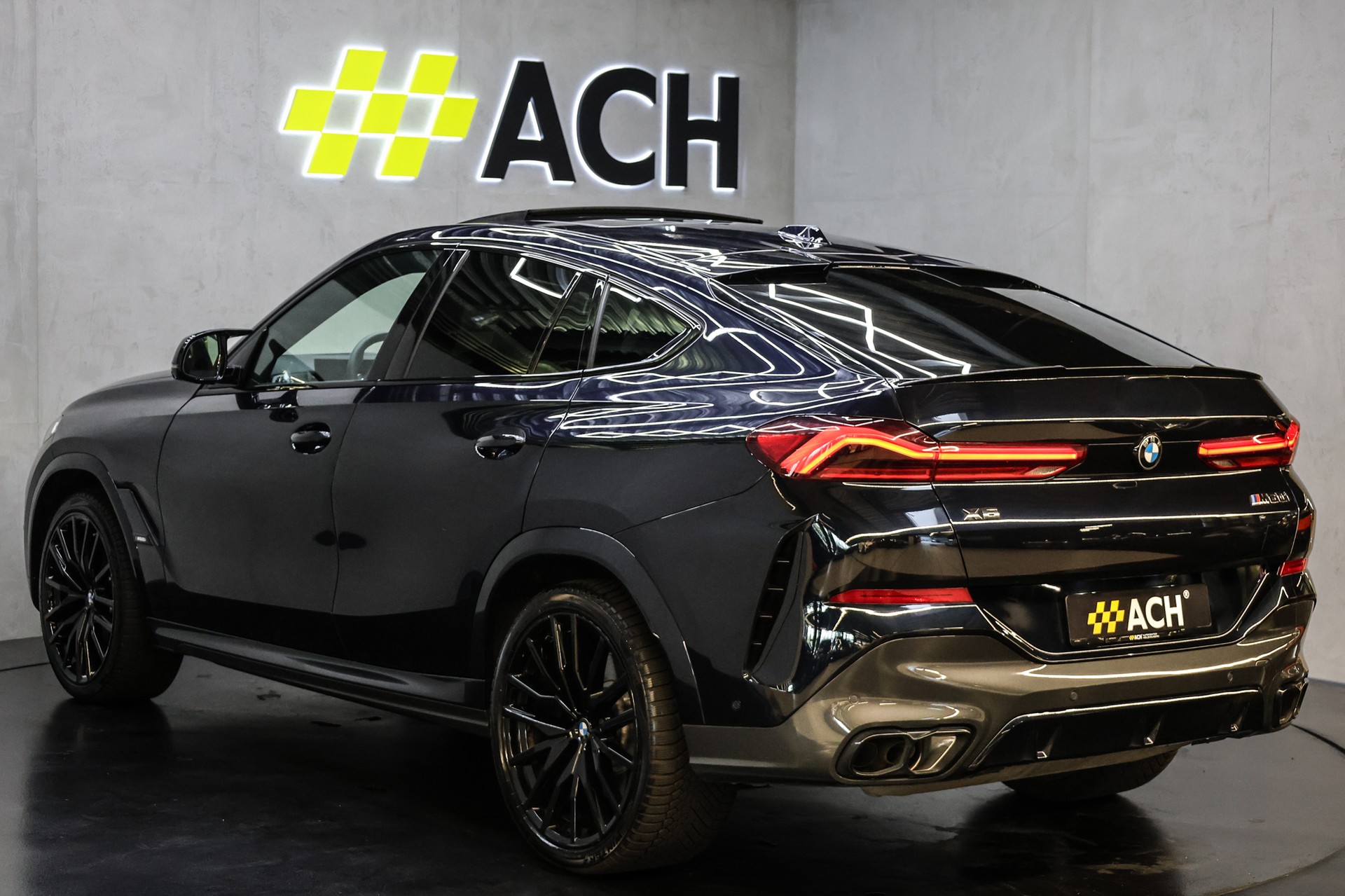 BMW X6 M60i M Sport Pro-showroom-element-3