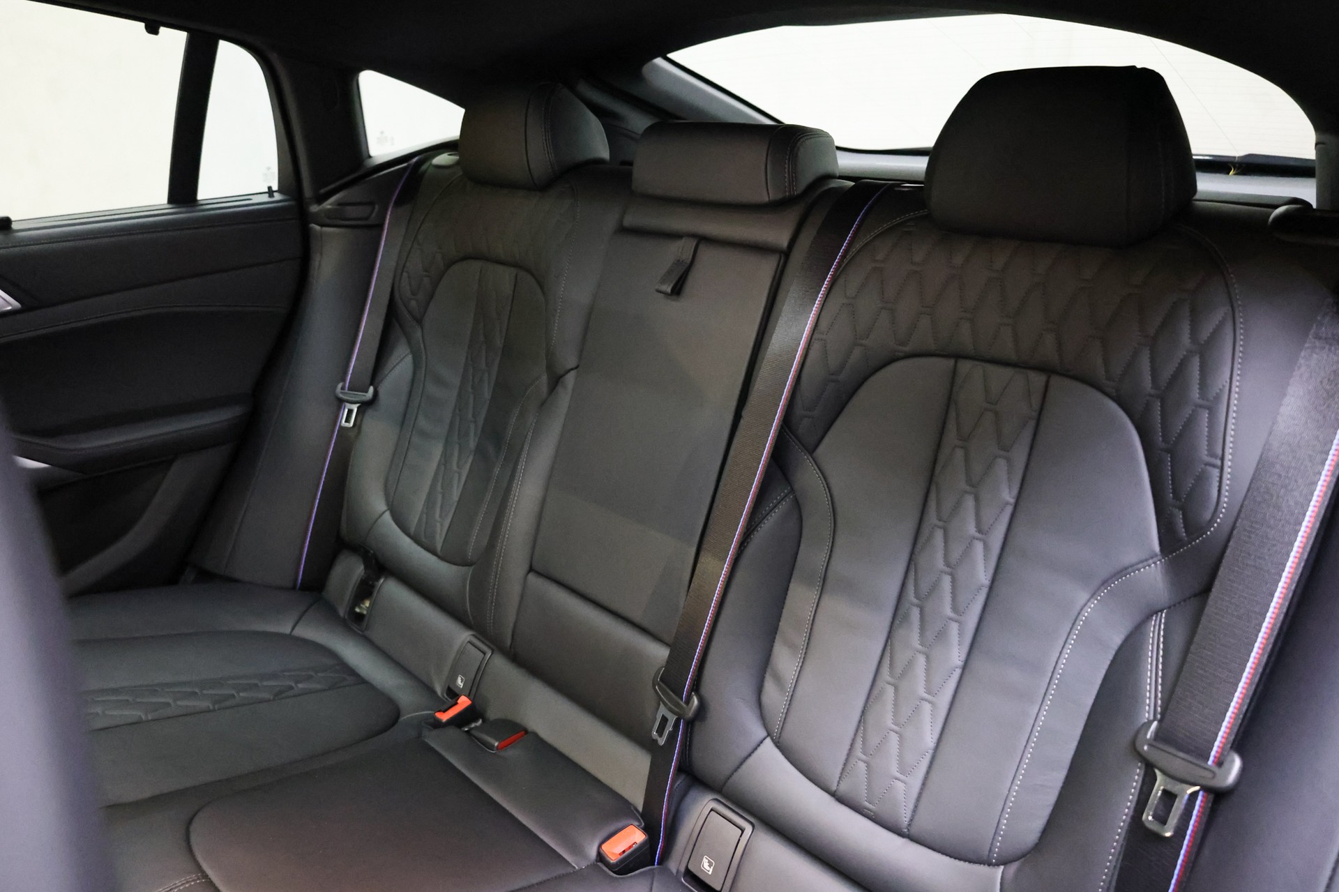 BMW X6 M60i M Sport Pro-image-22