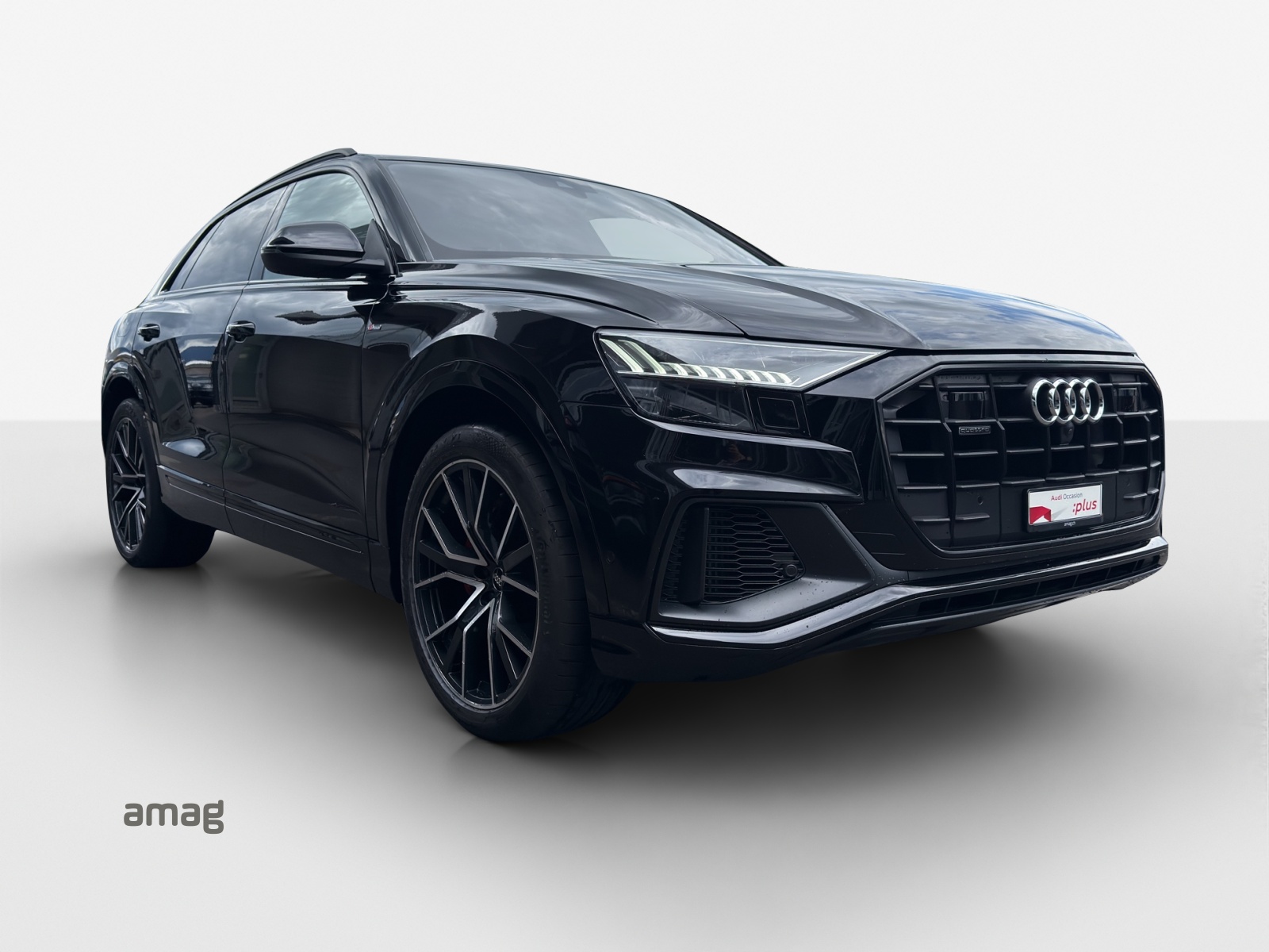 AUDI Q8 55 TFSI quattro tiptronic-image-5
