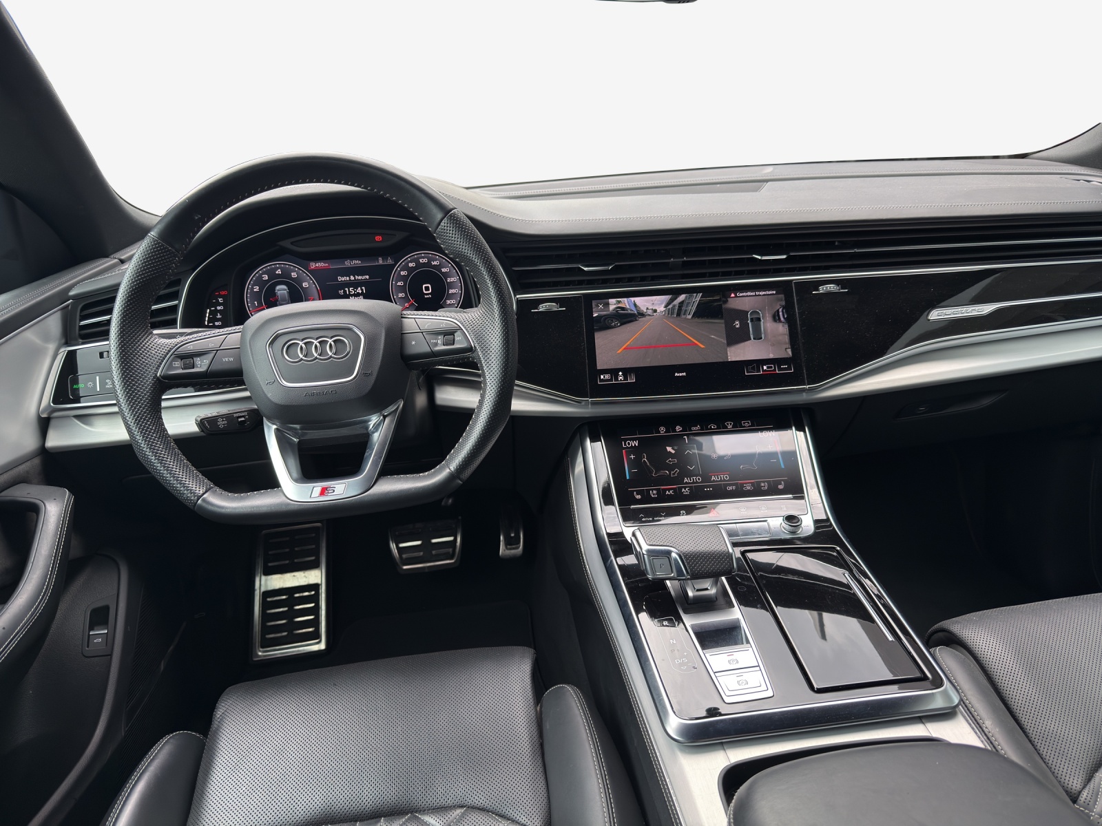 AUDI Q8 55 TFSI quattro tiptronic-image-8