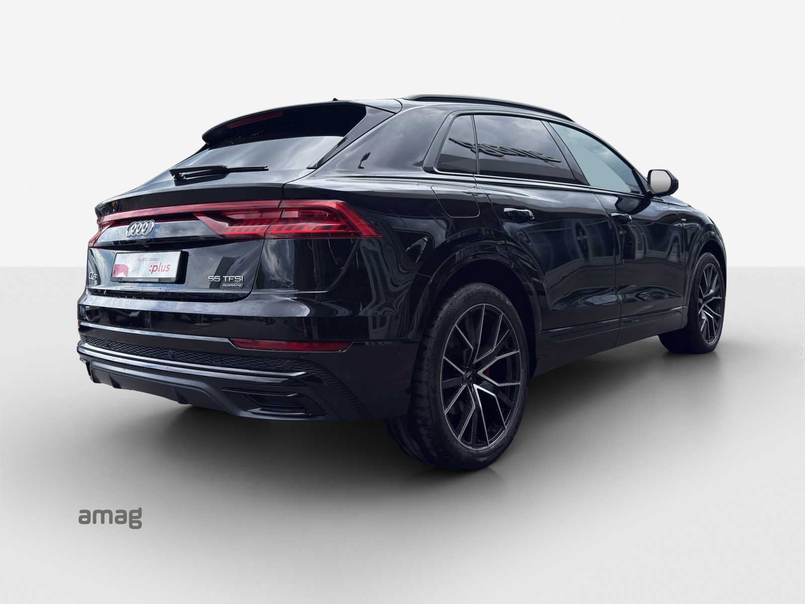 AUDI Q8 55 TFSI quattro tiptronic-image-4