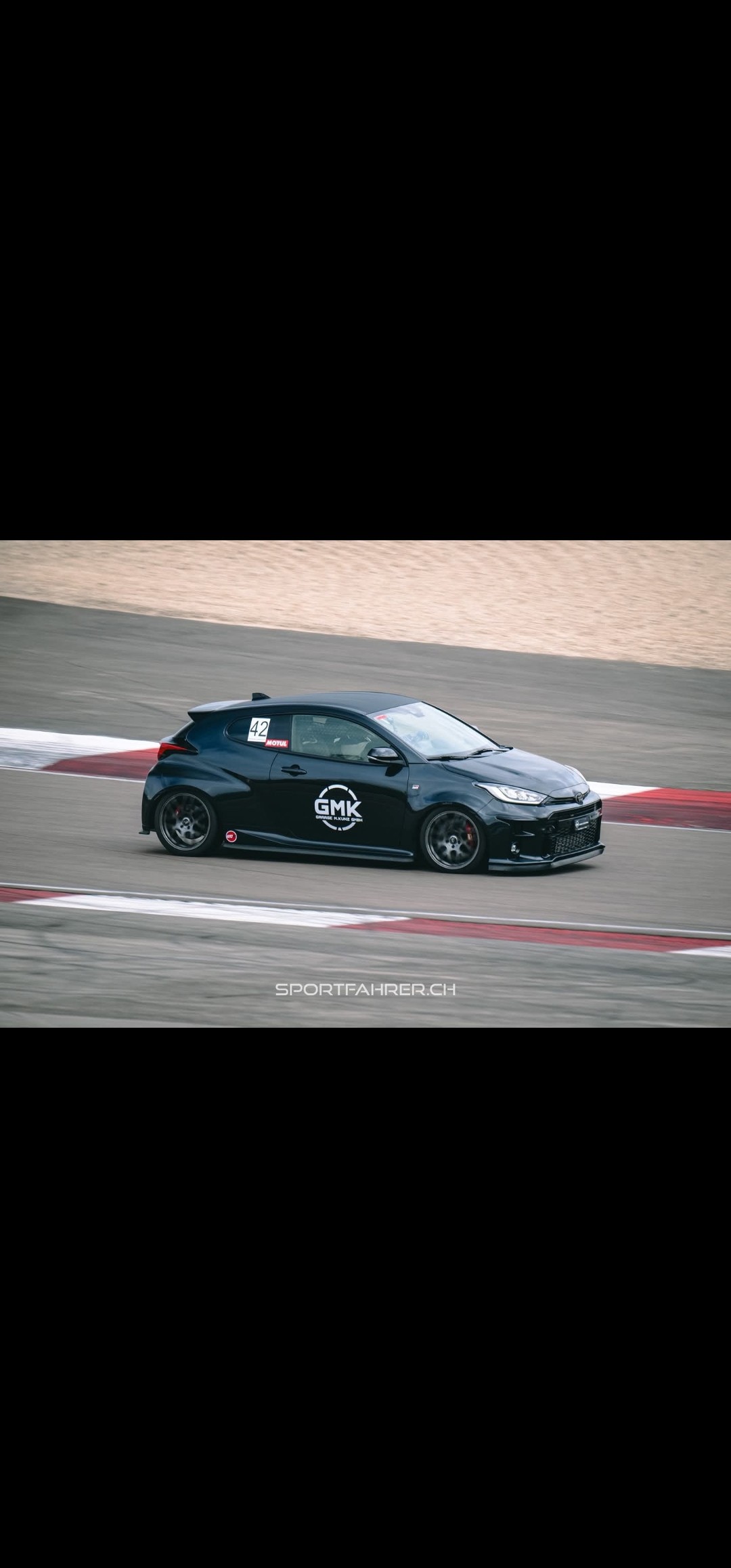 TOYOTA GR Yaris 1.6 Turbo Sport 4x4-showroom-element-3