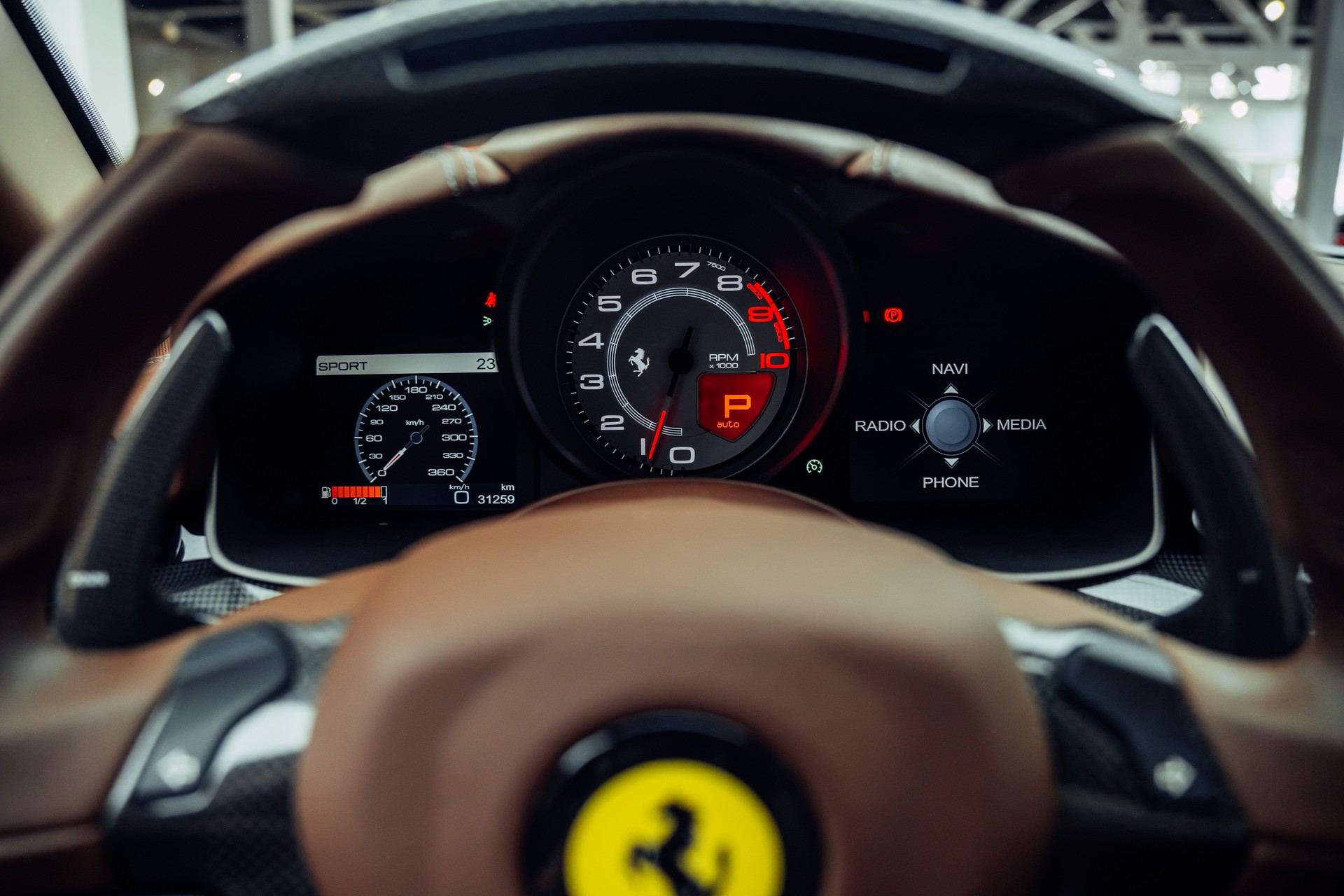 FERRARI F12 Berlinetta Canna di Fucile-image-24