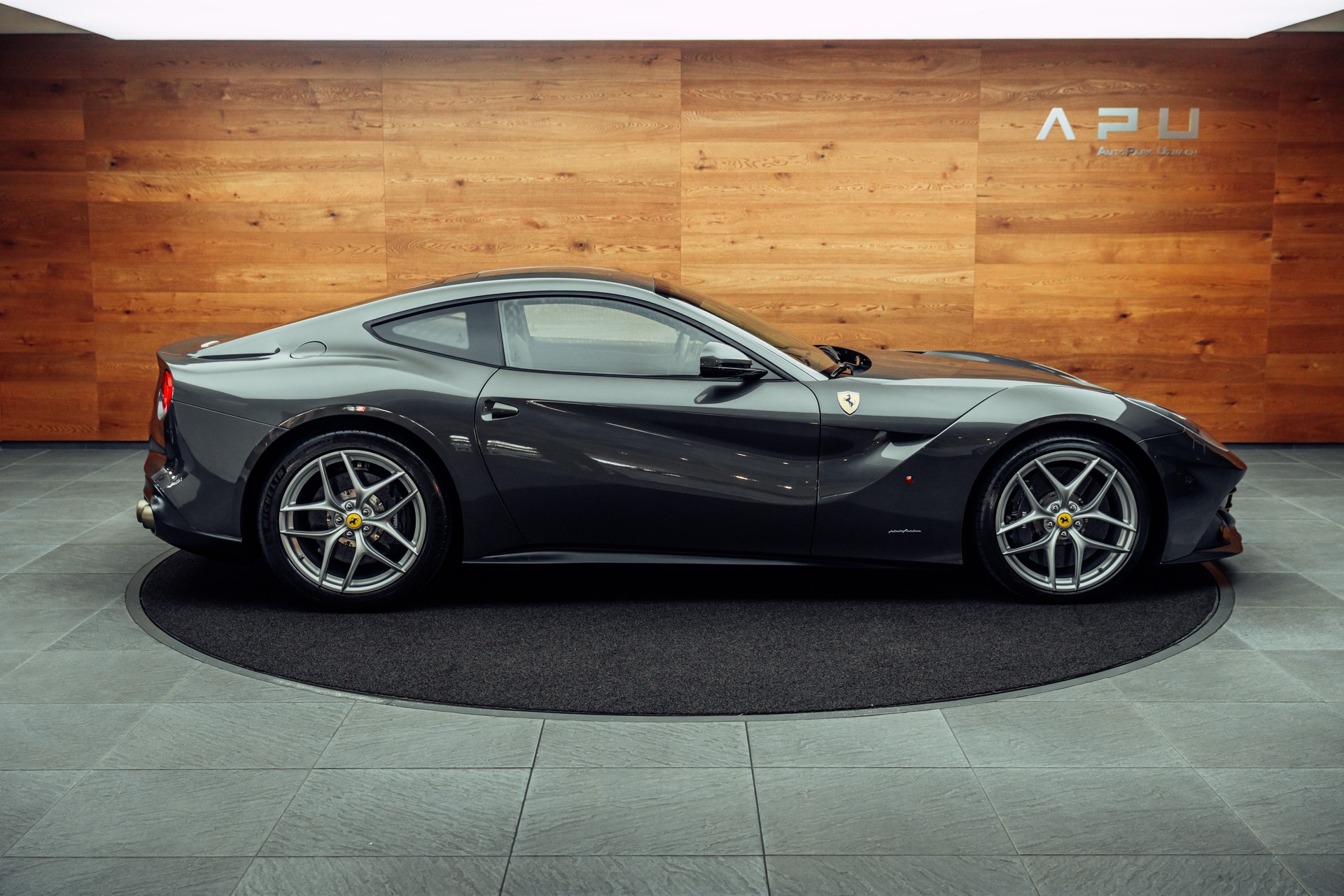 FERRARI F12 Berlinetta Canna di Fucile-image-9