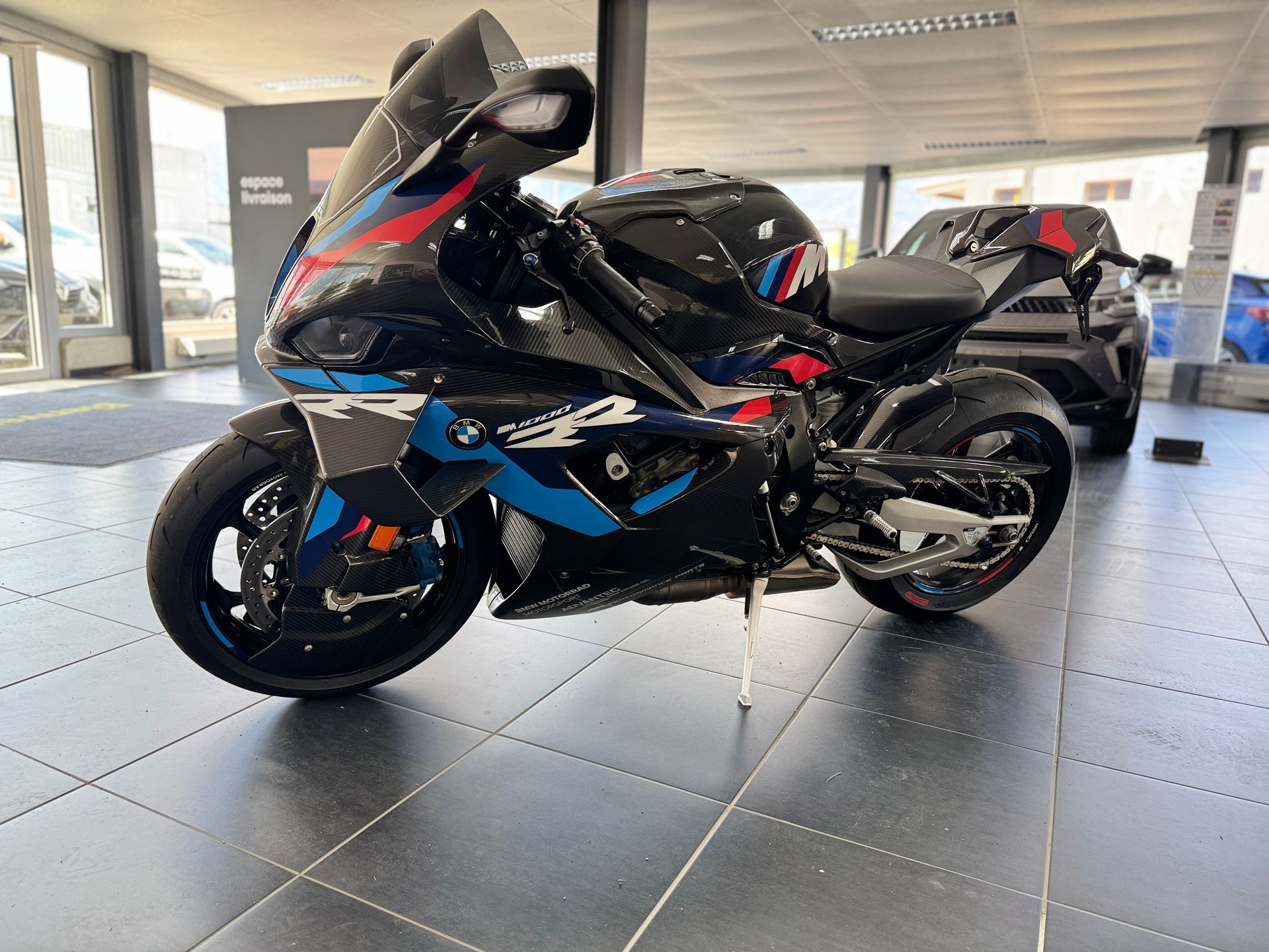 BMW M 1000 RR-image-4