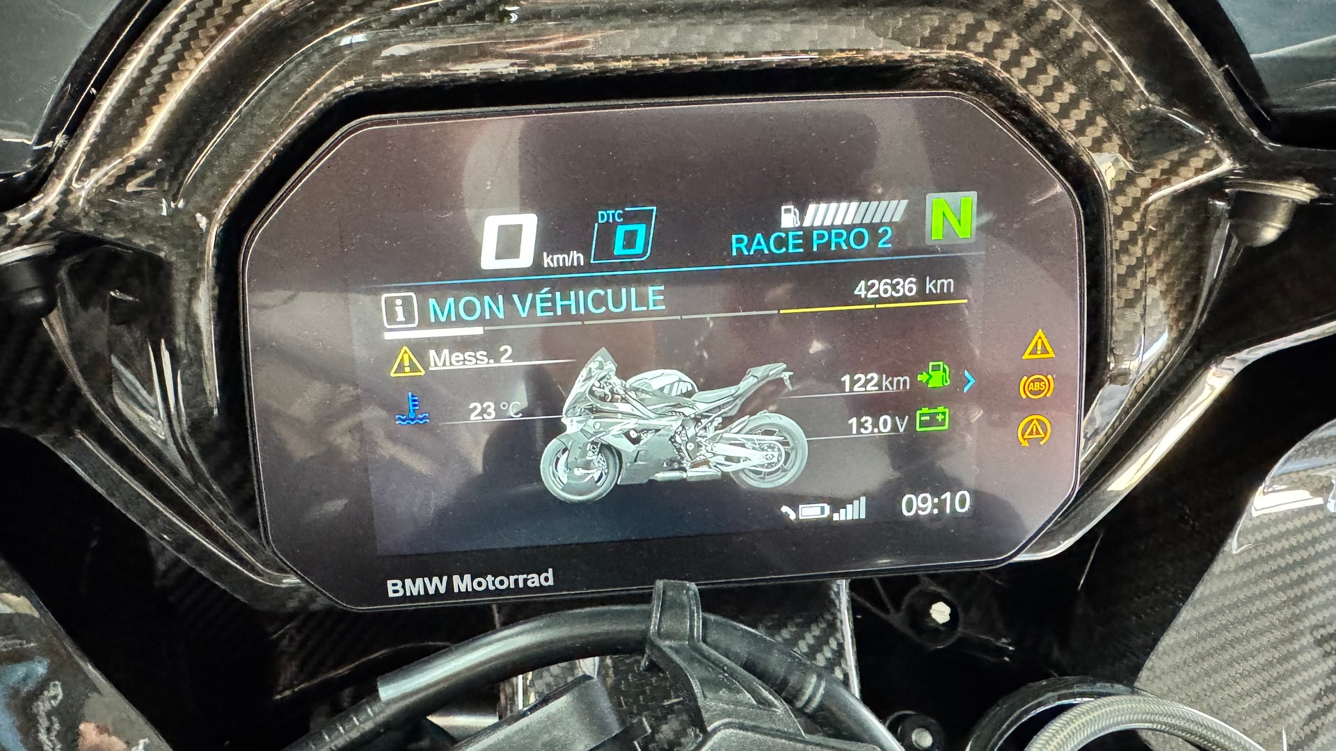 BMW M 1000 RR-image-7